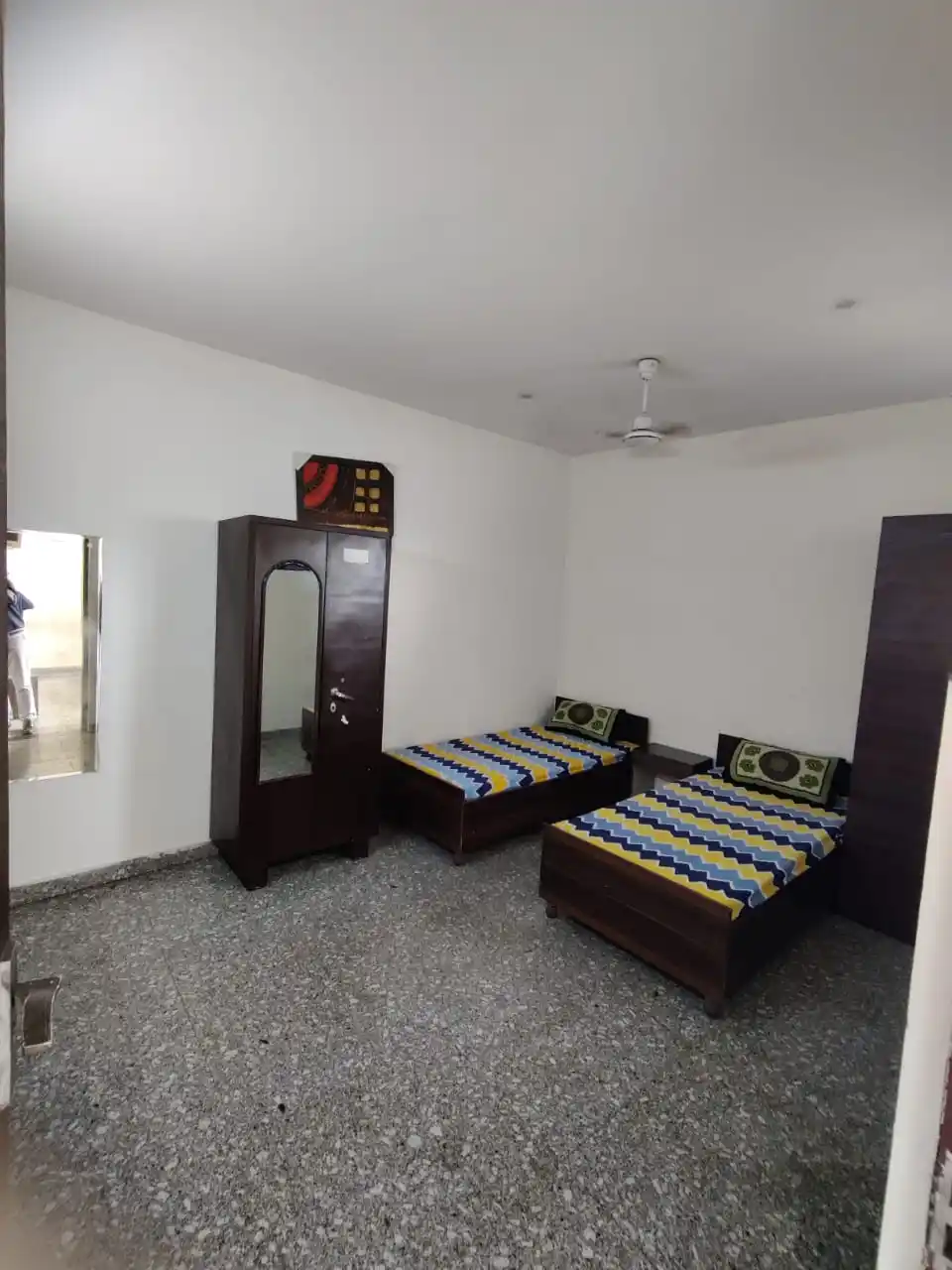 HouStay Girls PG DLF IV - Image 9