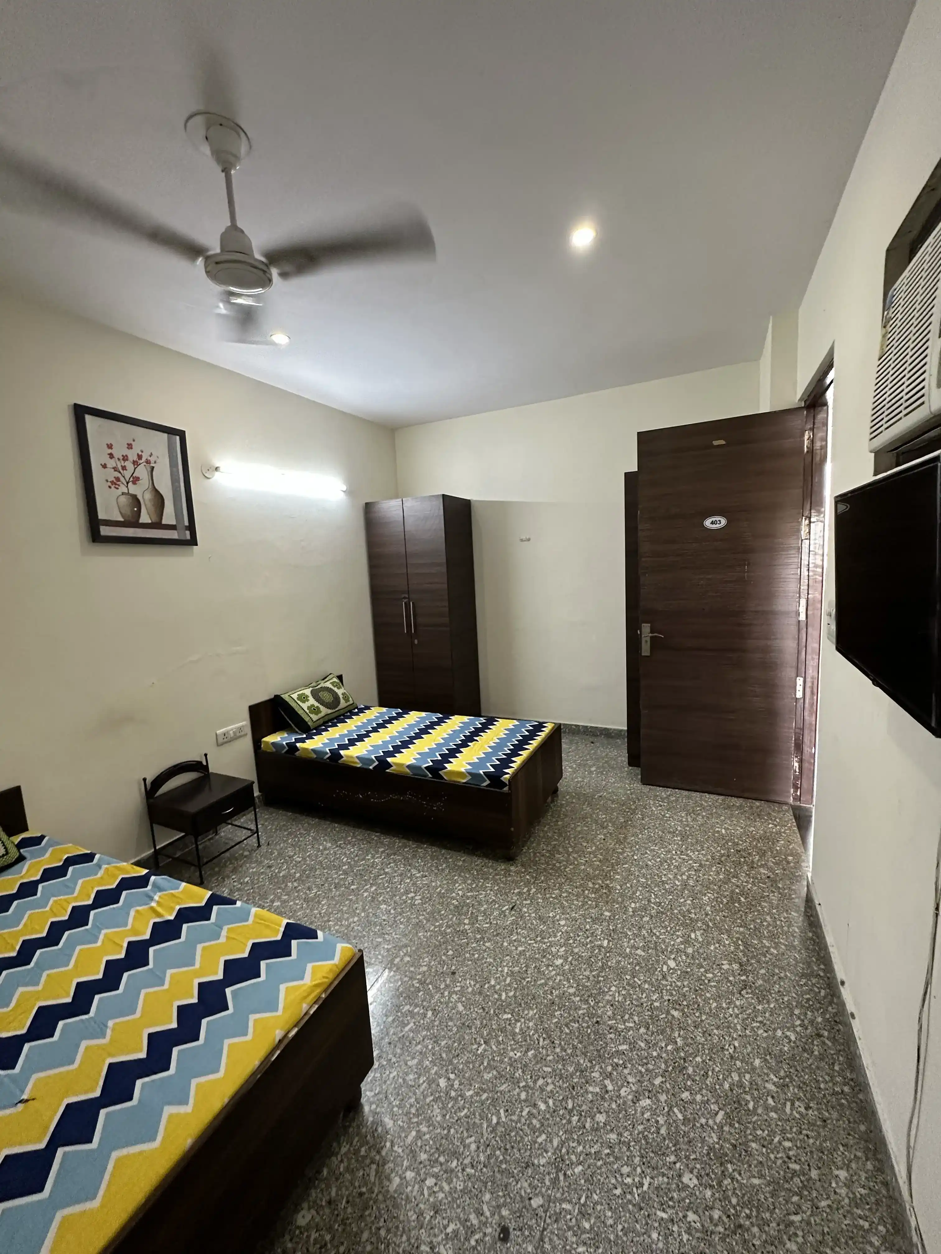 HouStay Girls PG DLF IV - Image 17