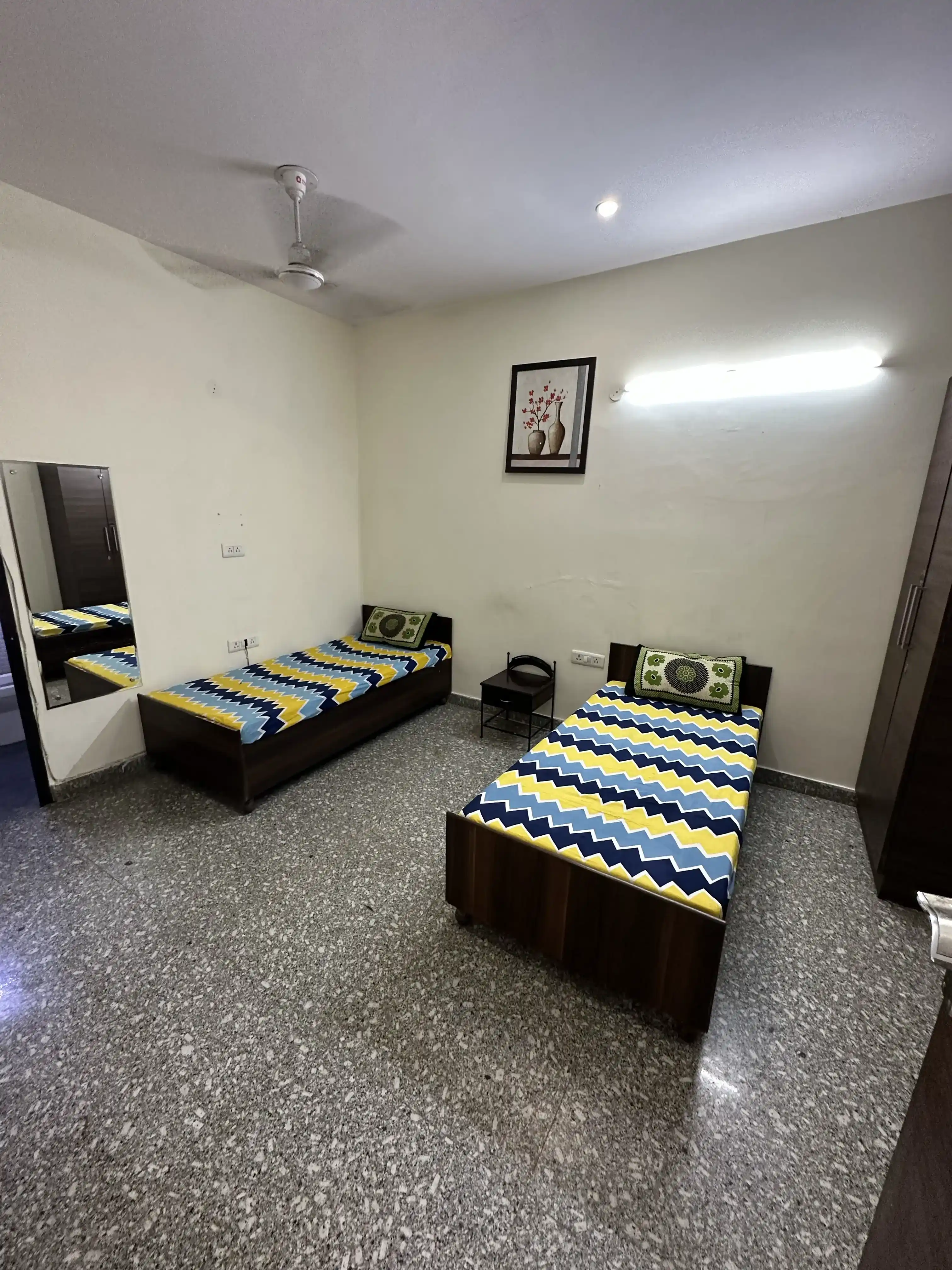 HouStay Girls PG DLF IV - Image 20
