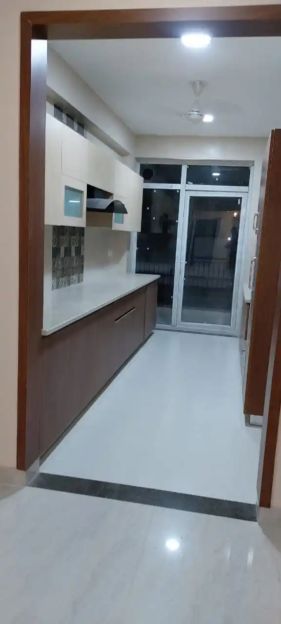 3BHK Semi Furnished Flat RentDoor-SEC-31-490 Photo 1 3BHK Semi Furnished Flat RentDoor-SEC-31-490 Photo 1