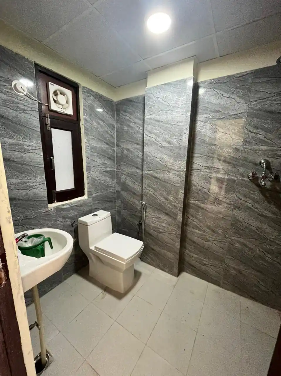 10 Dhani Sec-48 Photo 1