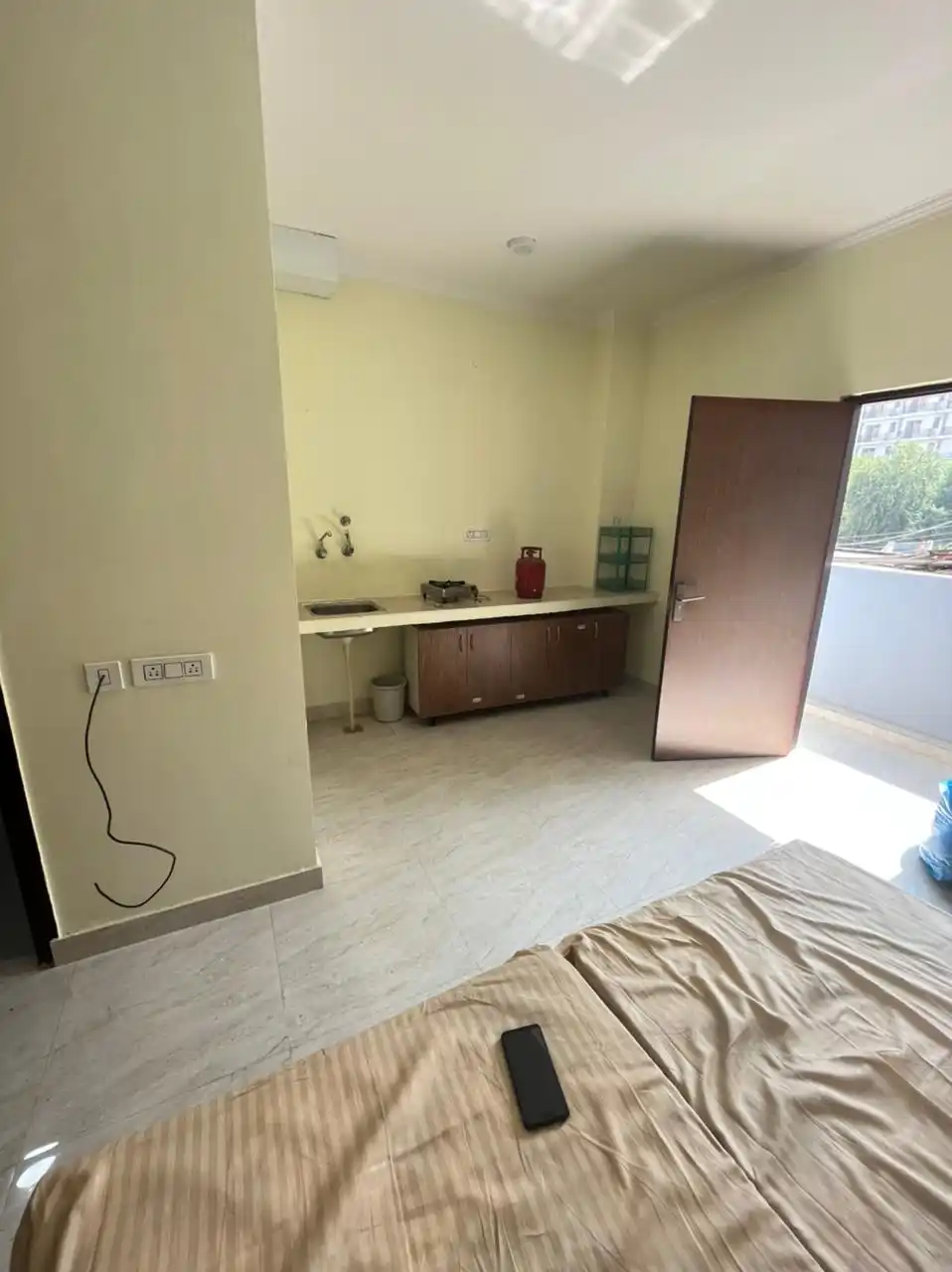10 Dhani Sec-48 - Image 7