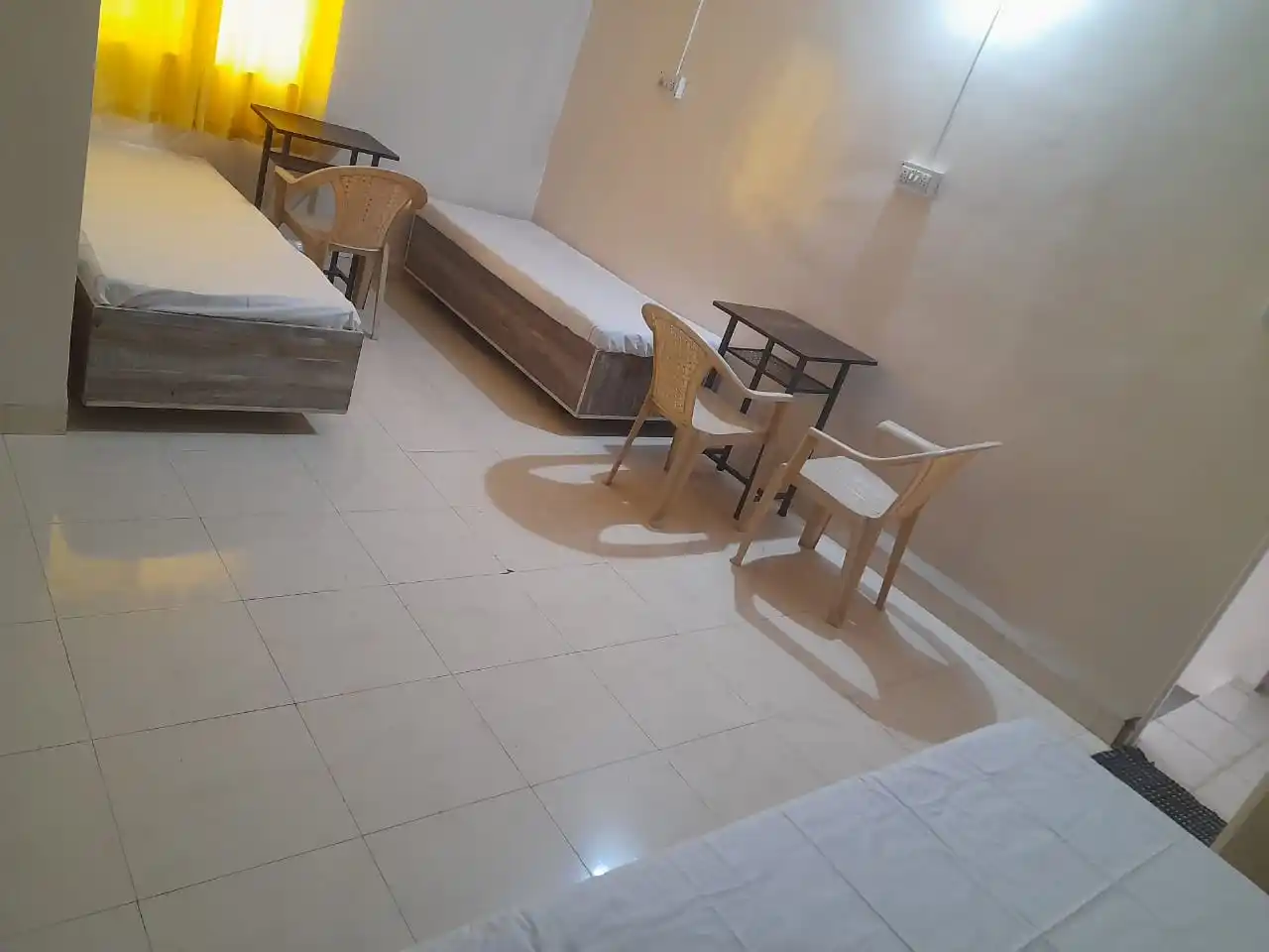 Bee Urban Jasmine Photo 5 Bee Urban Jasmine Photo 5