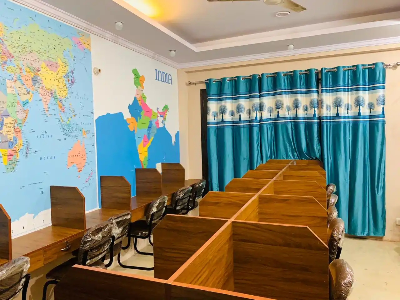 Radhe Krishna Hostel A -133 Photo 4