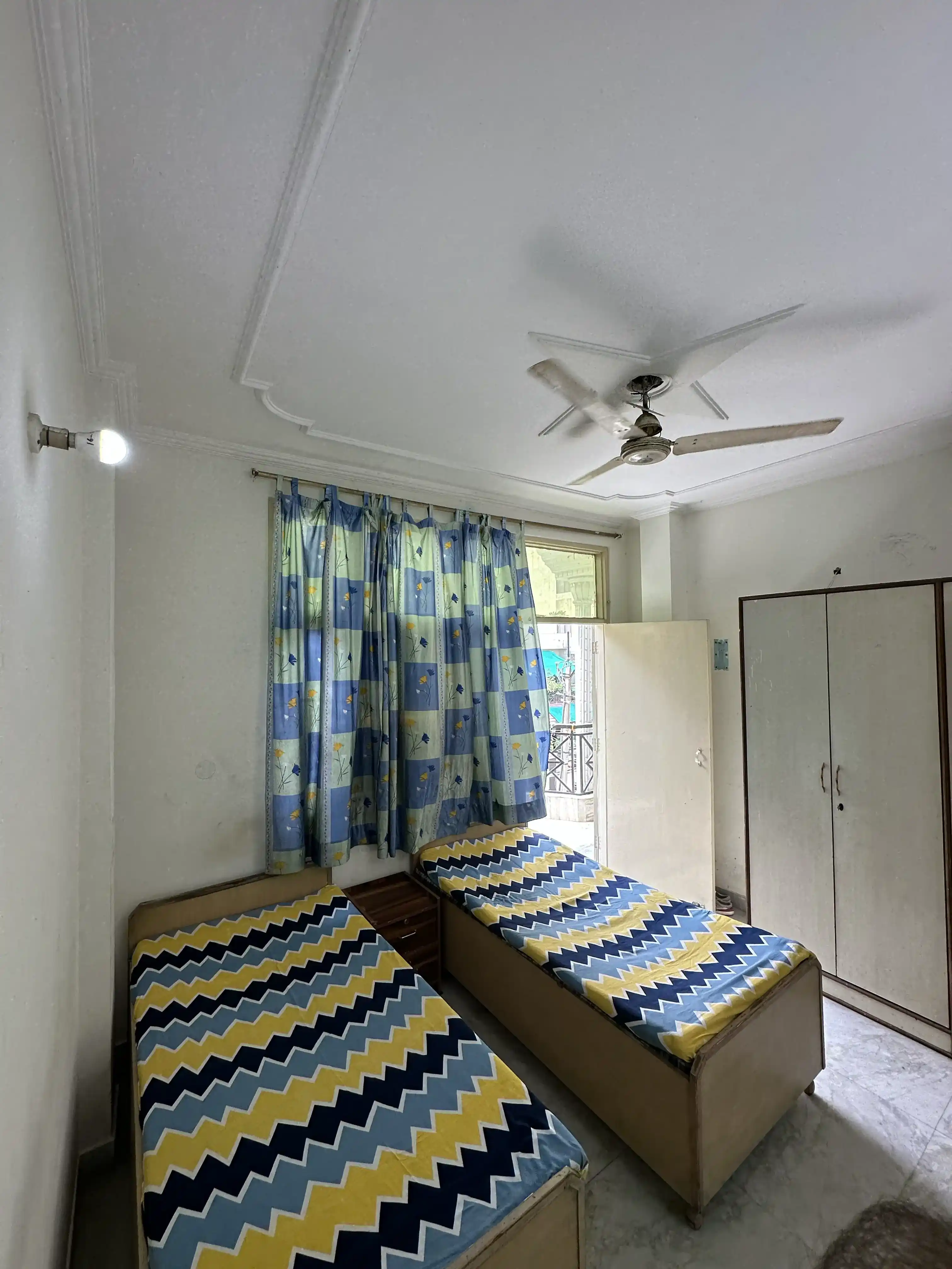 HouStay Girls PG MG Road Photo 2