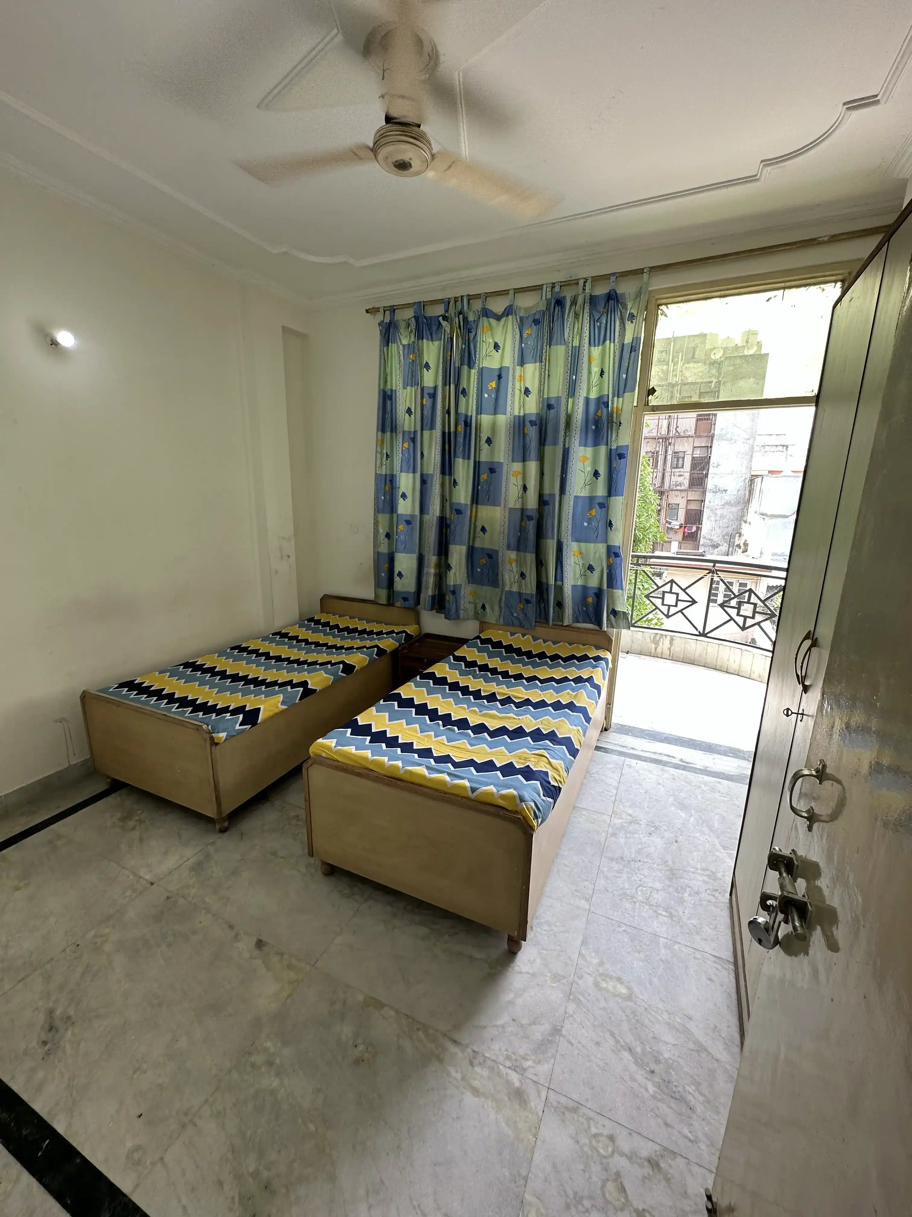 HouStay Girls PG MG Road Photo 4