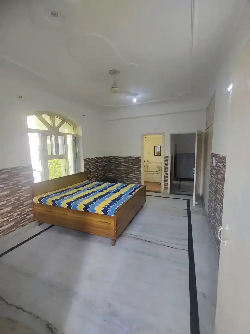 HouStay Girls PG MG Road Photo 6