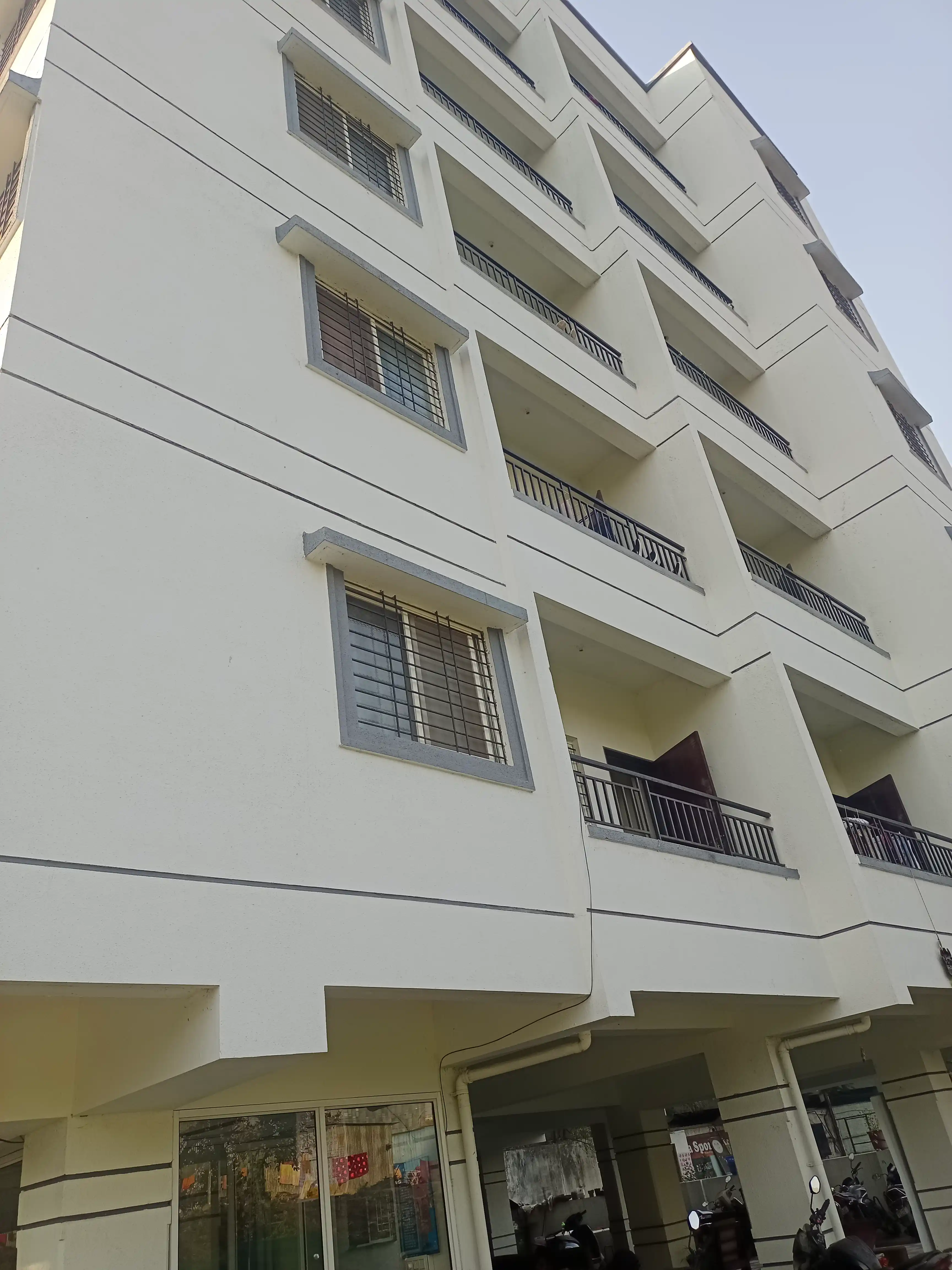 To-let Easy Living PG Patil BU - Image 7