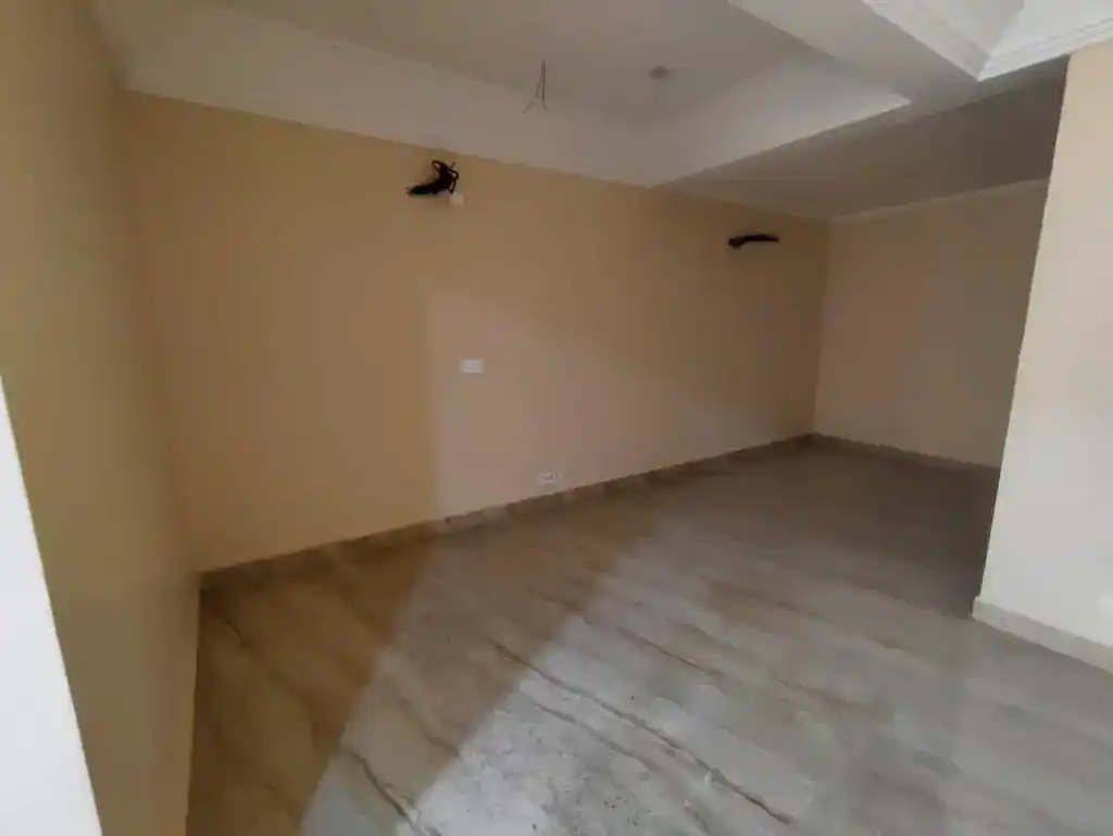HomeCLONE Basement Photo 5