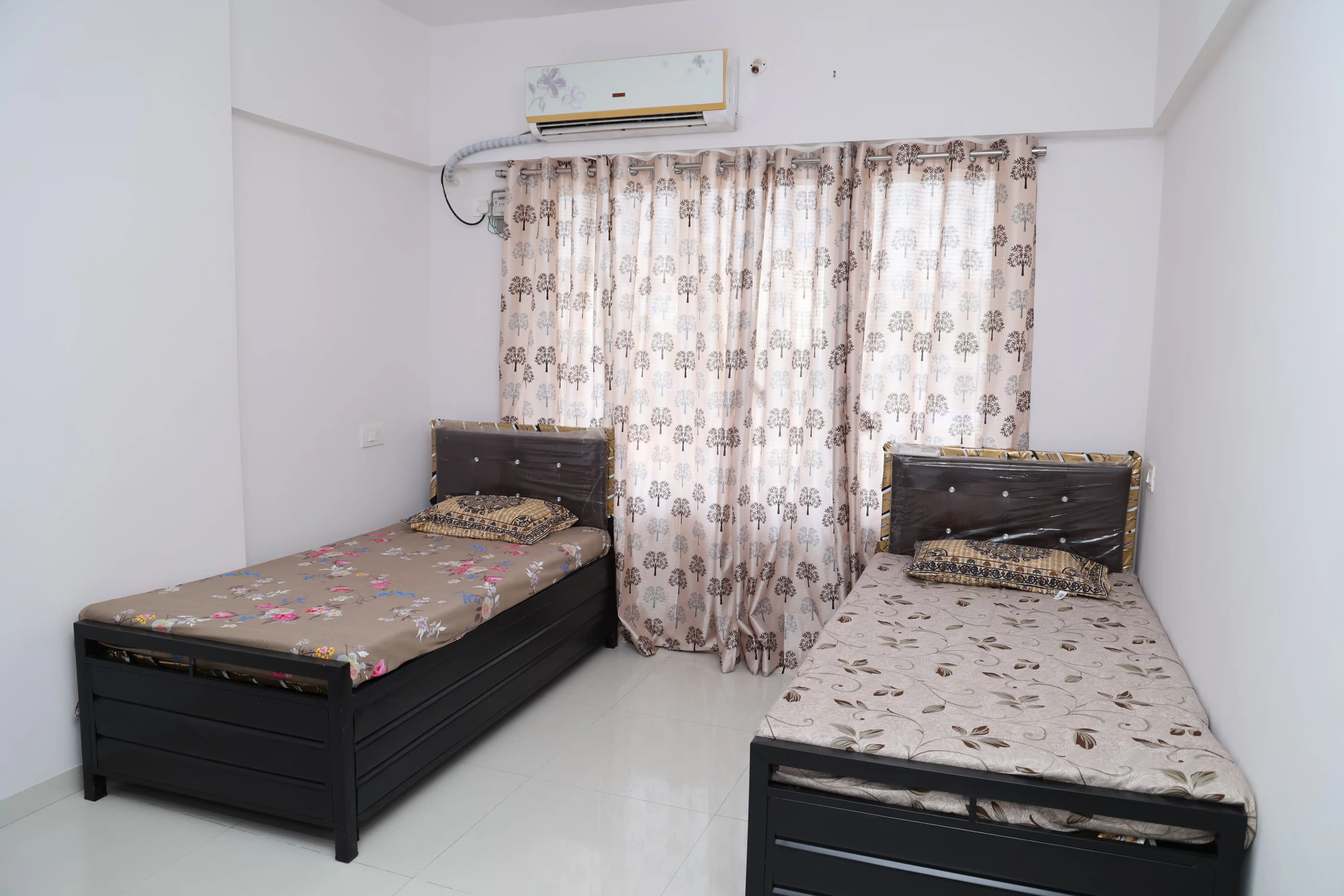 Hari Dham - Image 14