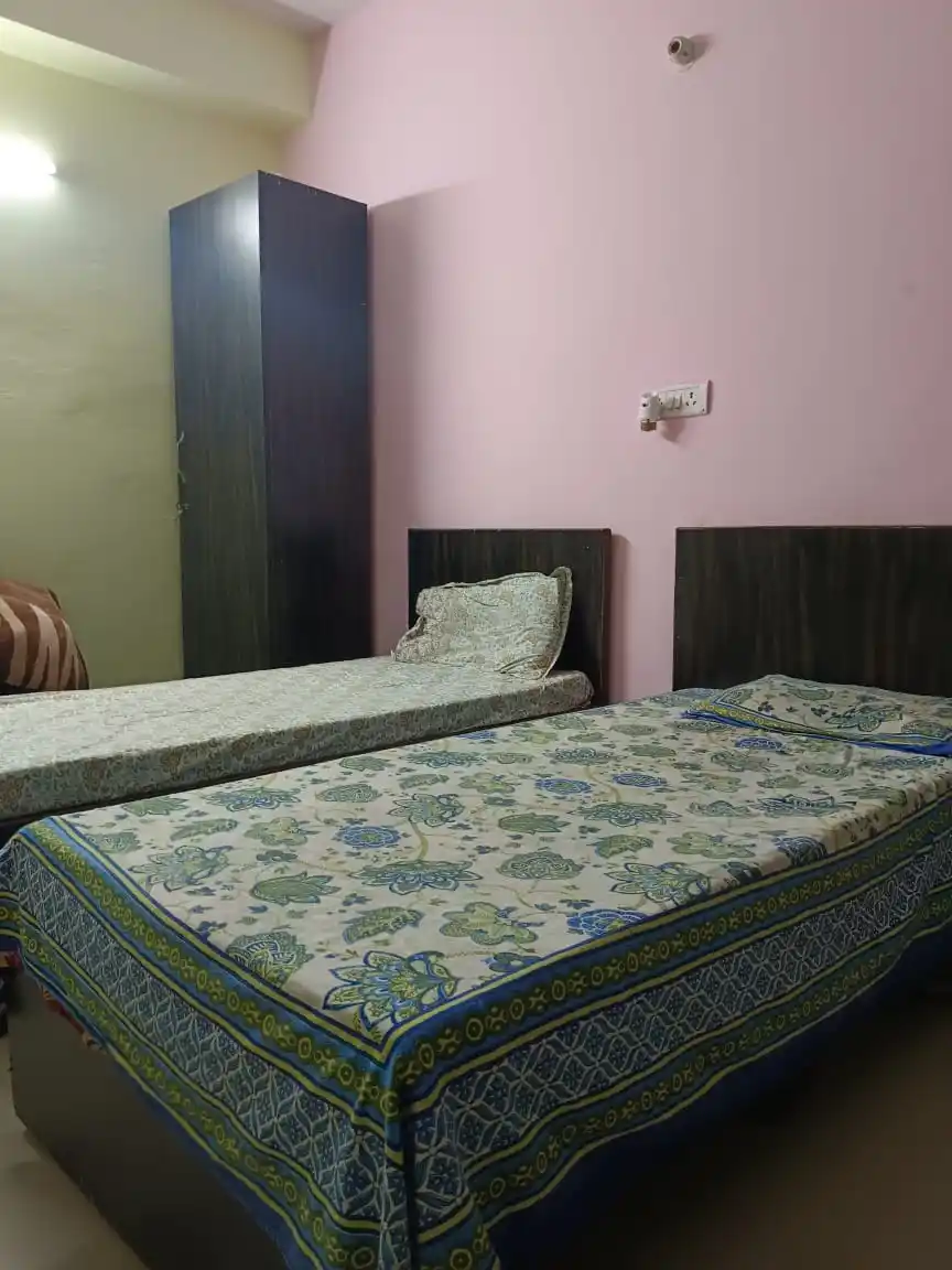 House No 10 - Image 33