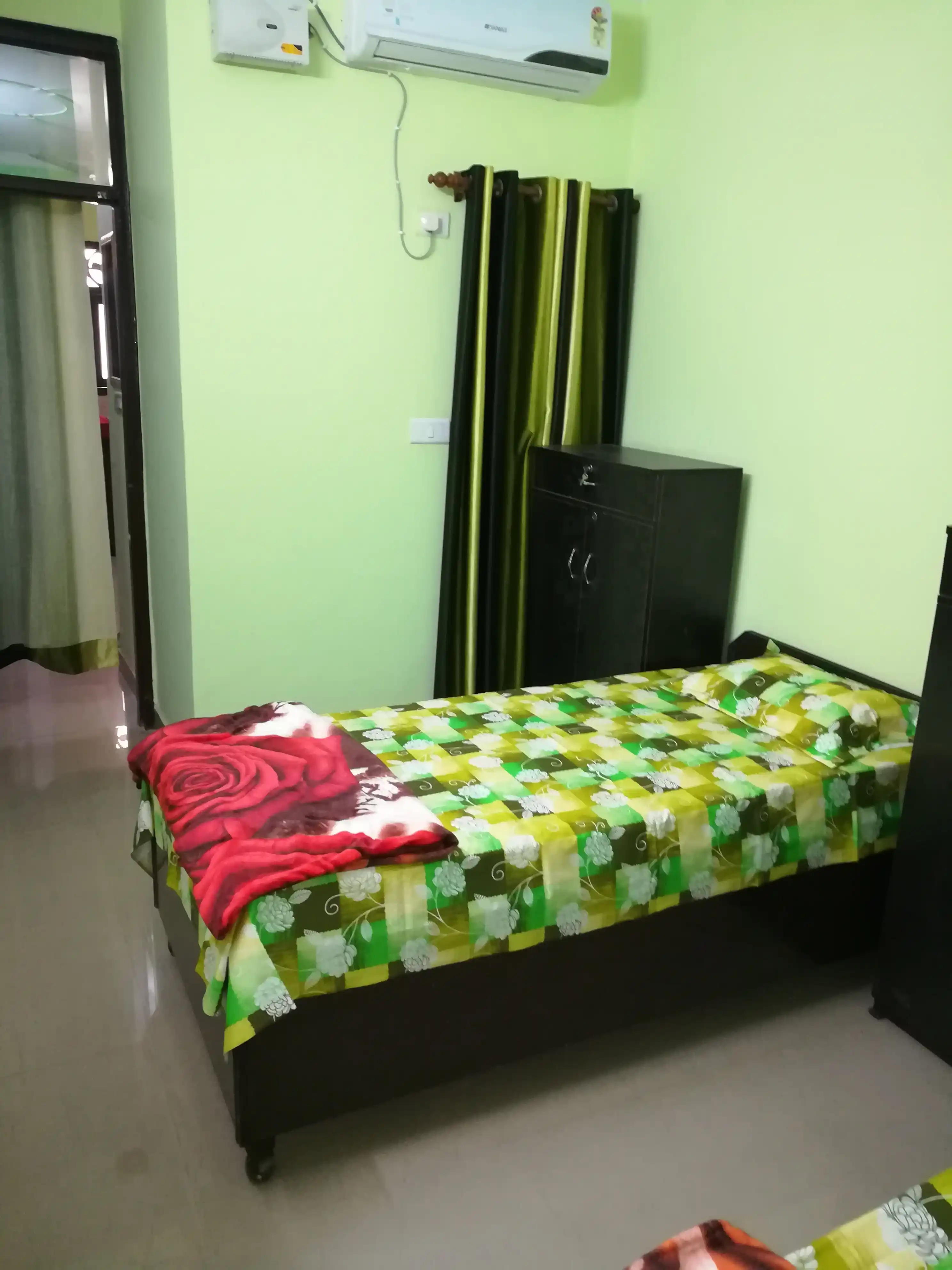 Tokas Villa (Girls PG) - Image 11