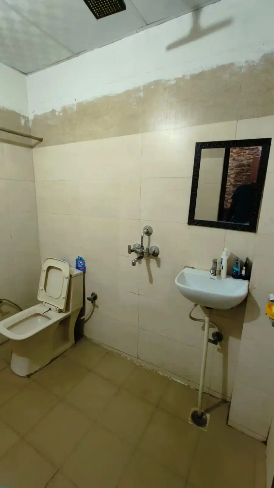 House No 1 - Image 21