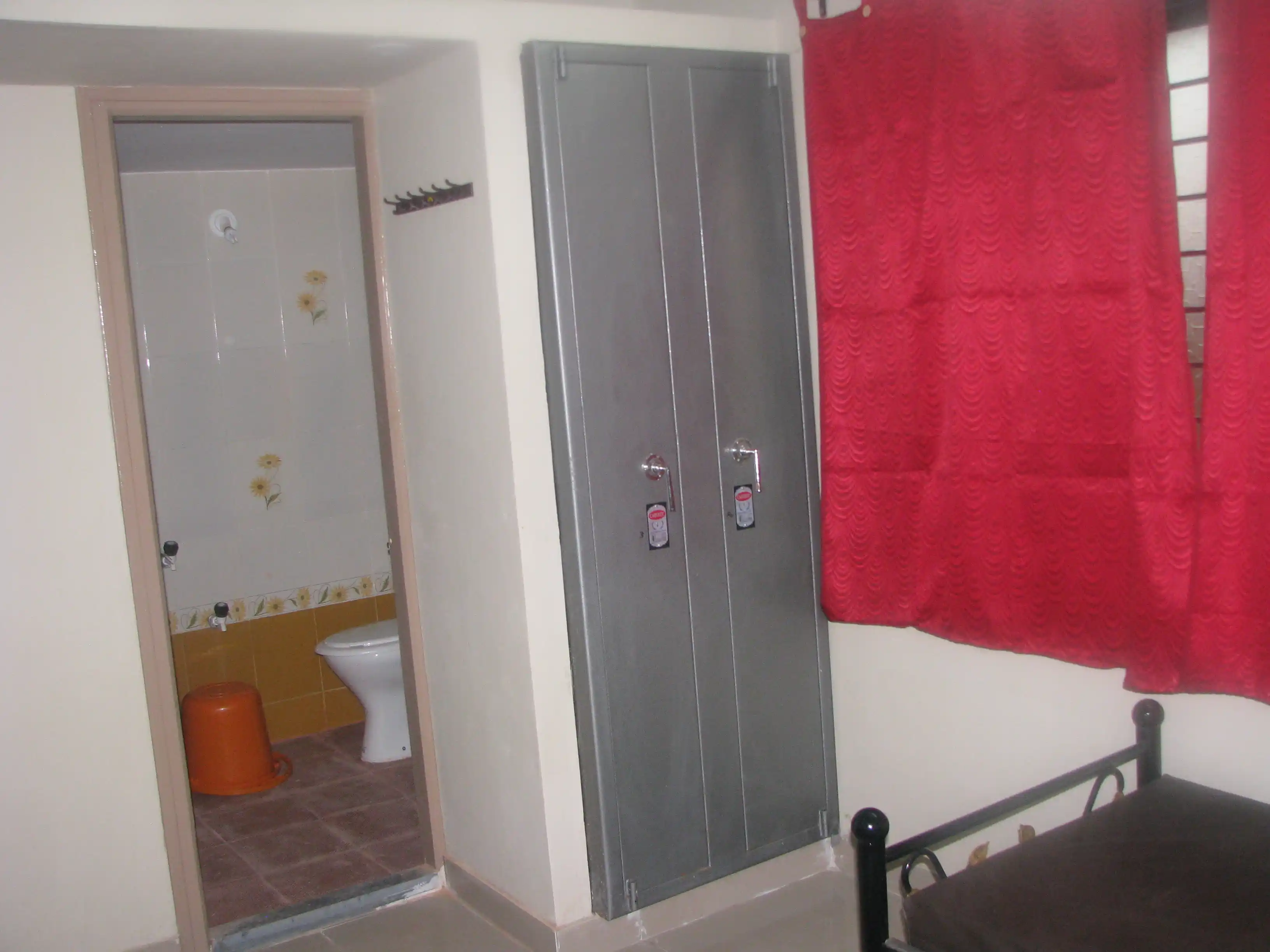 ISHWAR HOSTEL  Photo 6