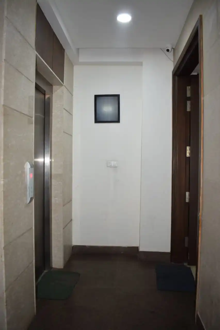 BMB- Titan House - Image 31