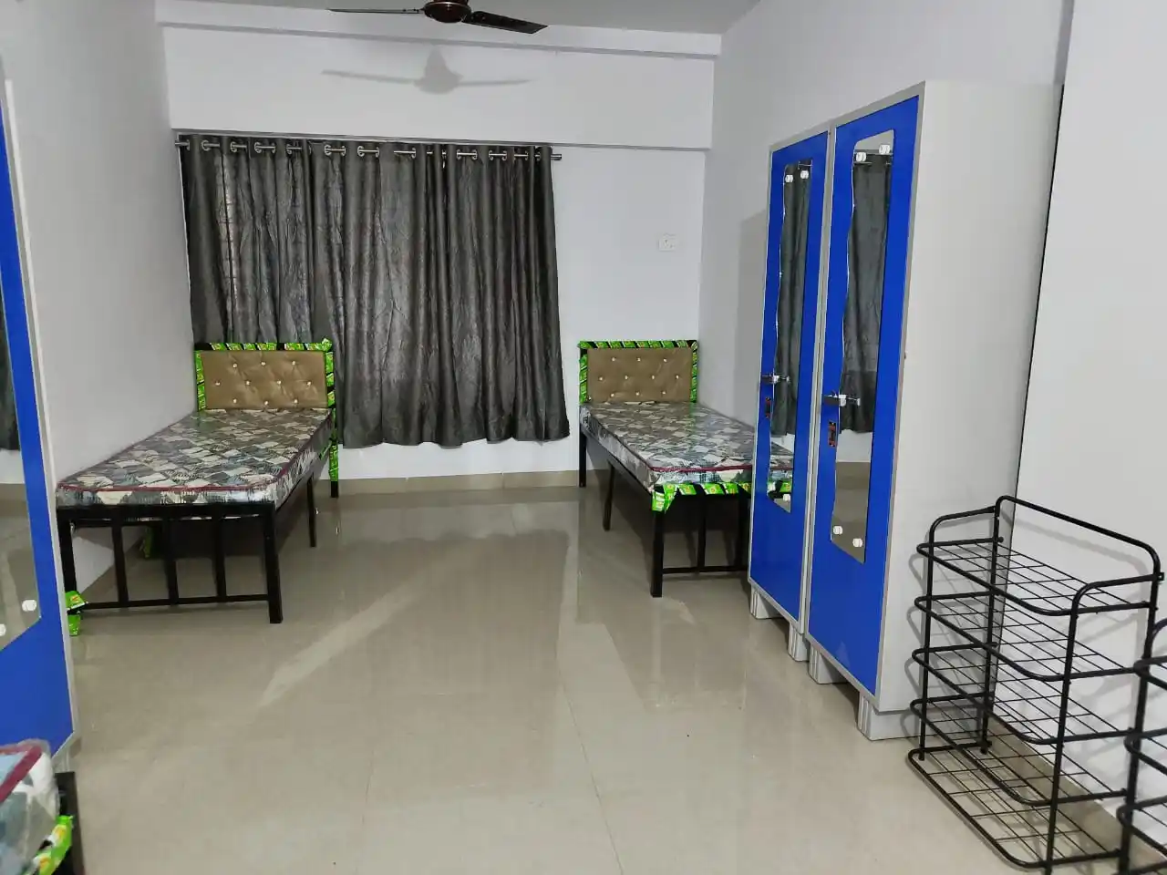 ZENDEN SPACE PG MASS UFORIA (Kurla West) Photo 6