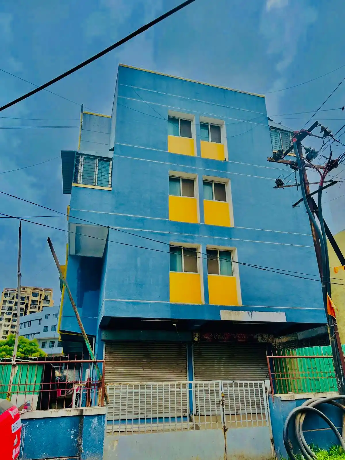 Saffron House Photo 1