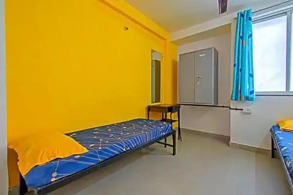 Saffron House Photo 3