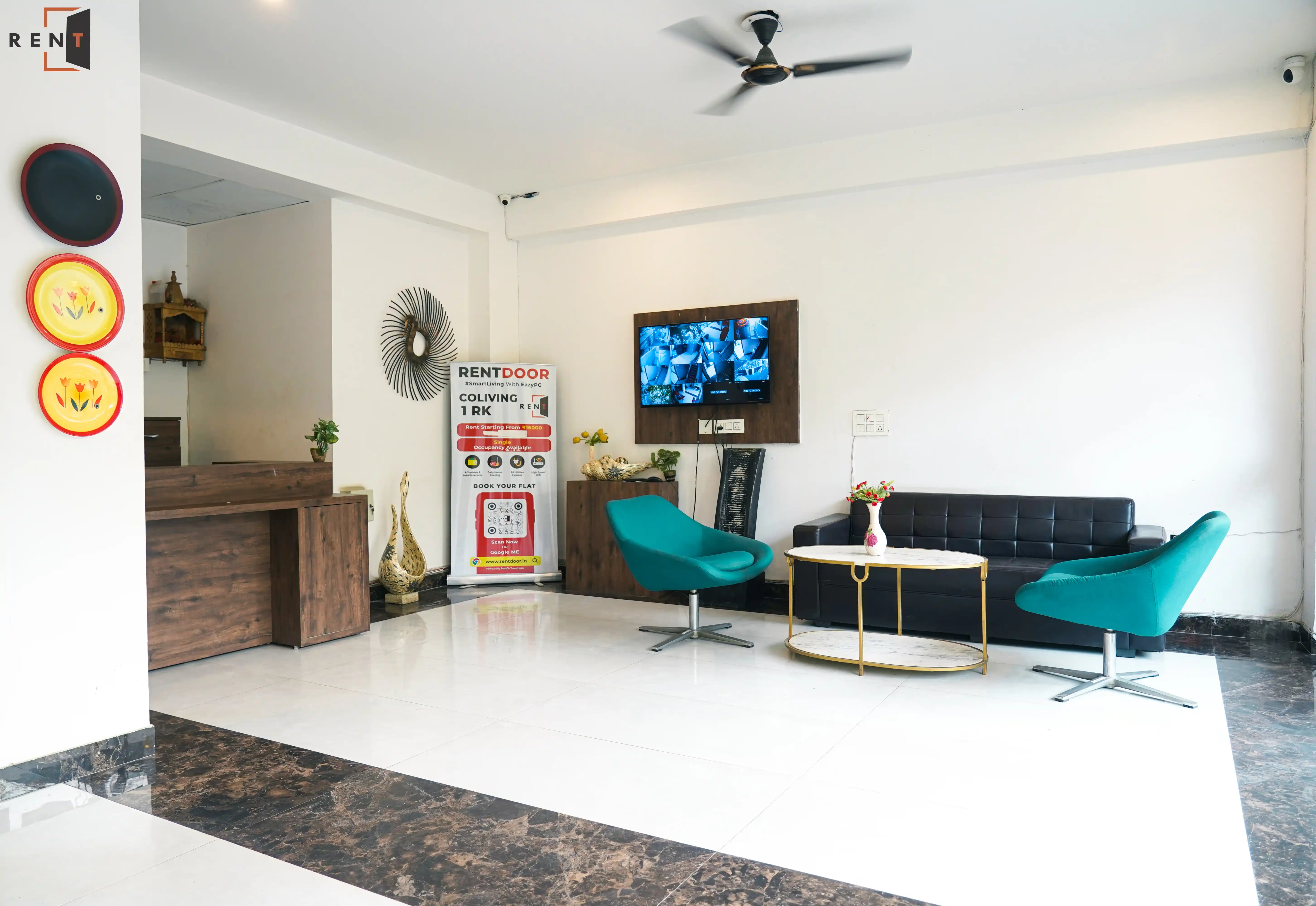 1RK & Studio -RentDoor SEC-52-580 Photo 1