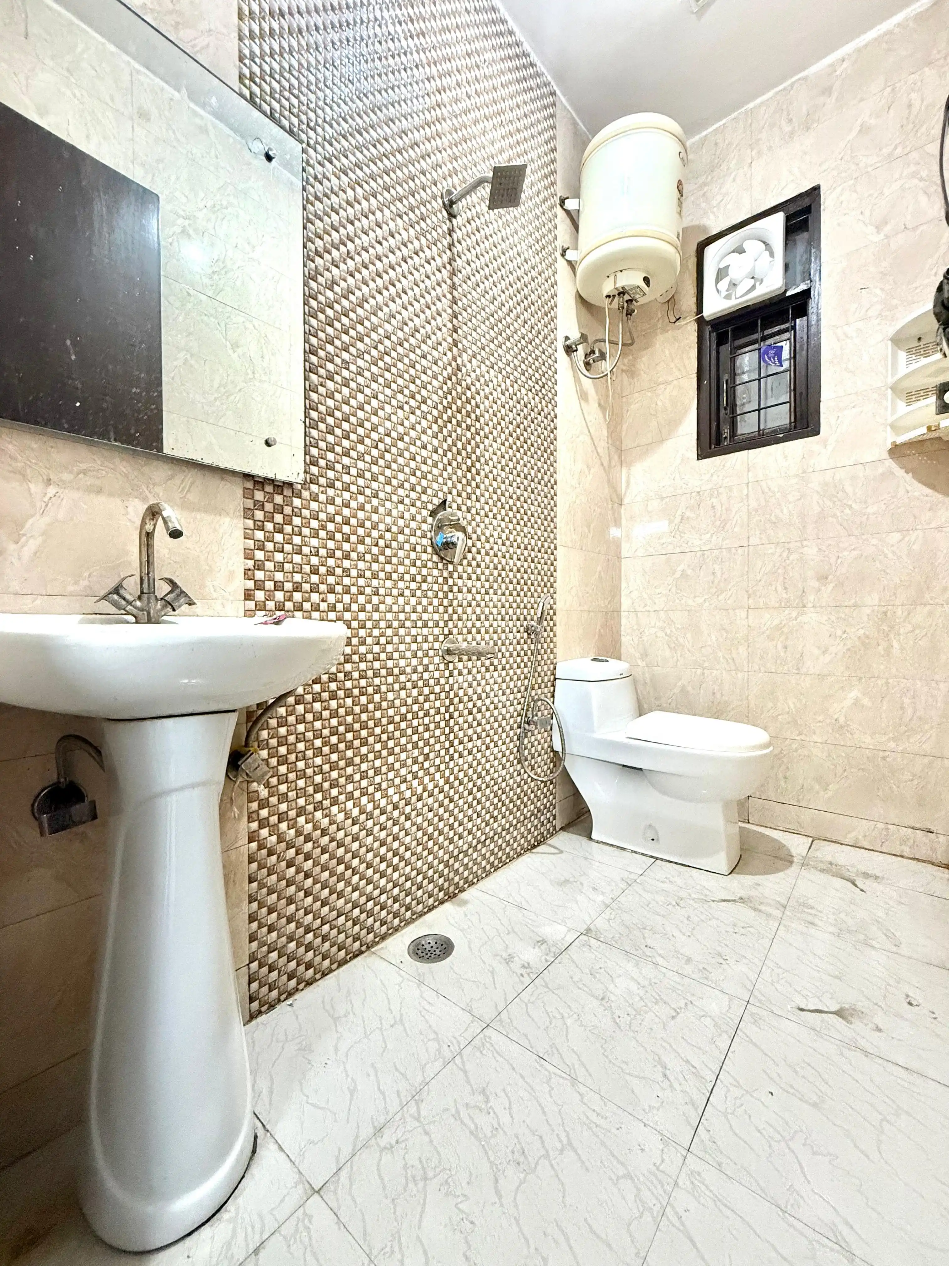 Livit Stays Platinum - Image 12