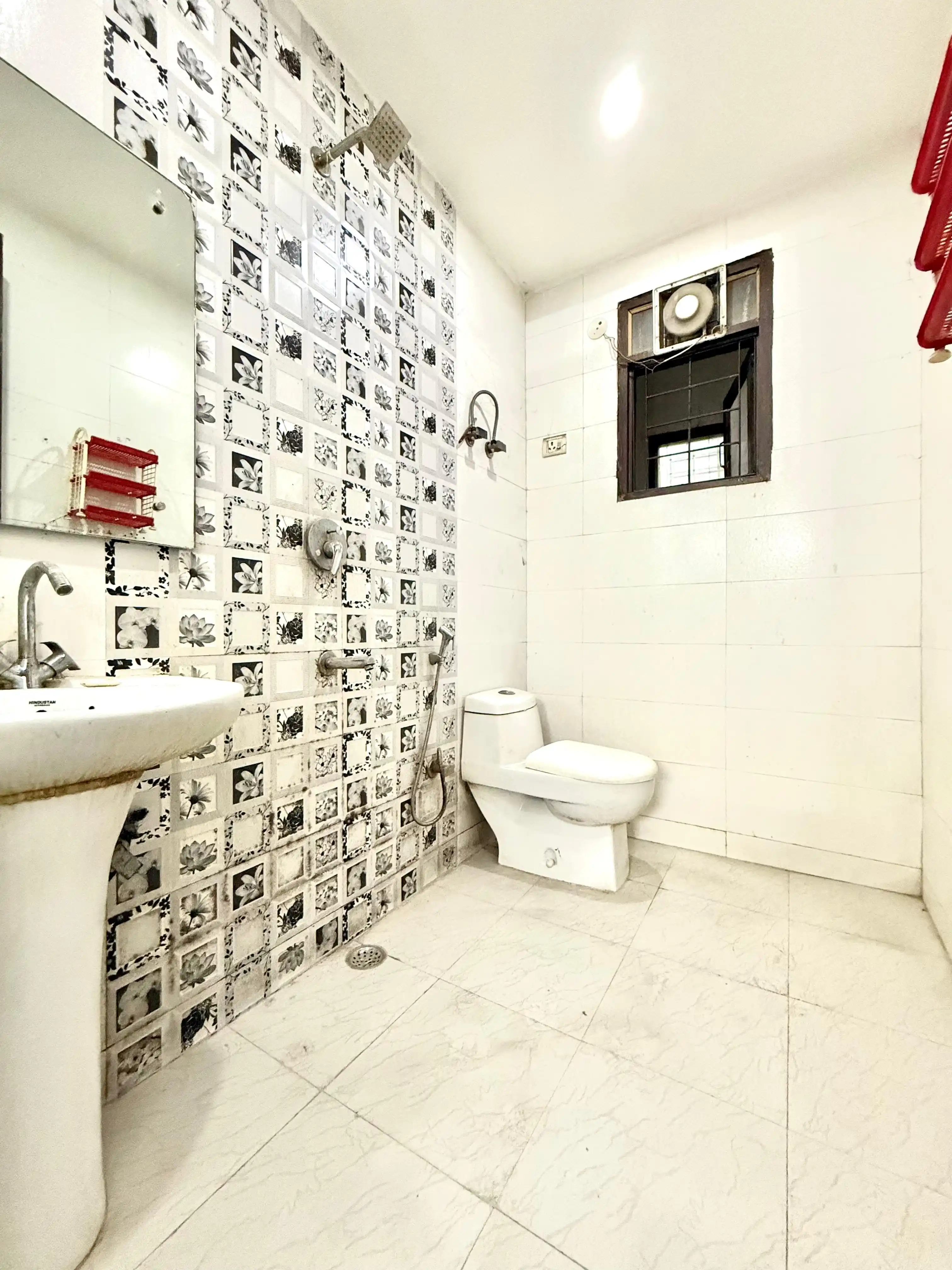 Livit Stays Platinum - Image 10