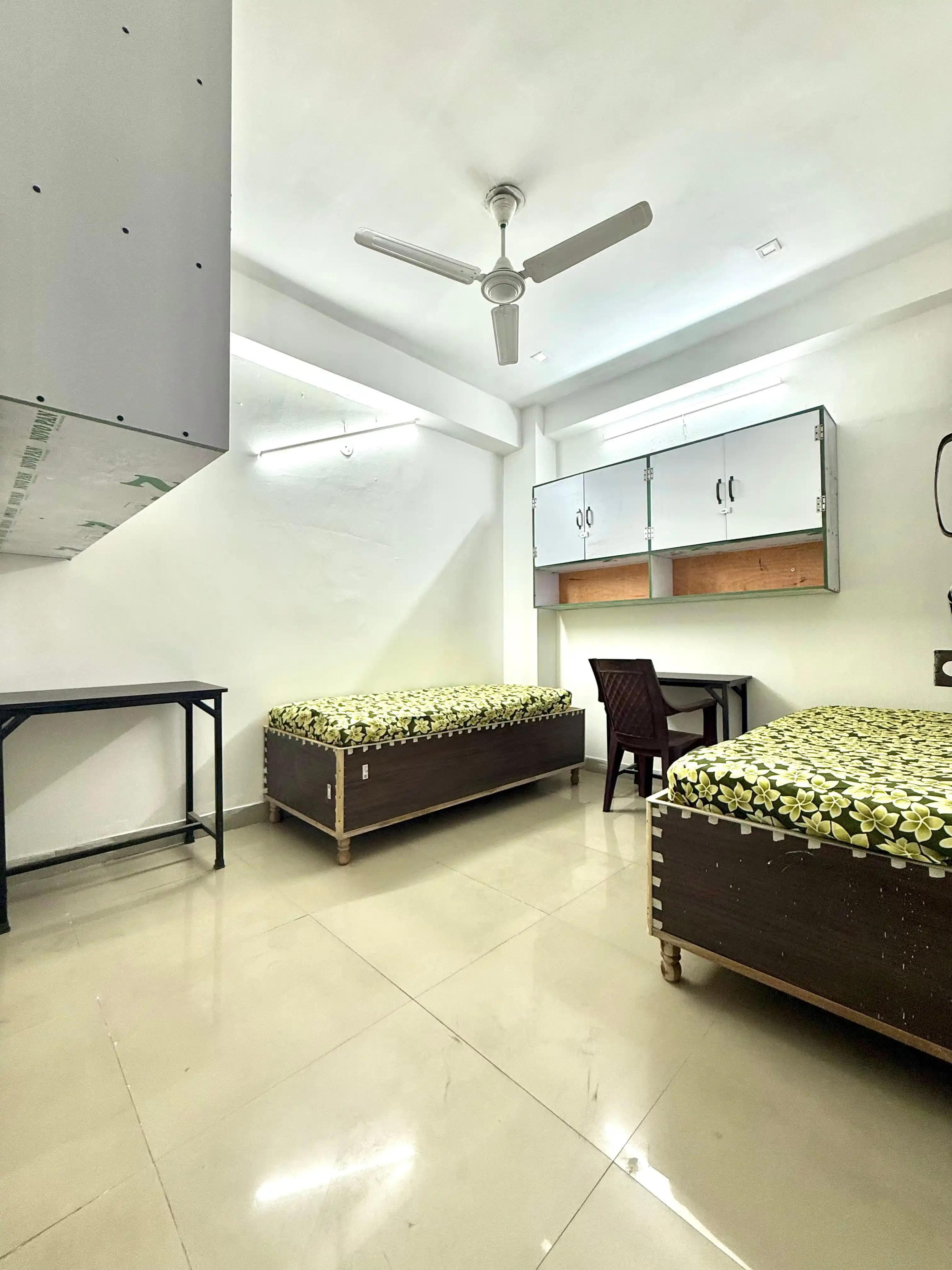 Livit Stays Platinum - Image 14