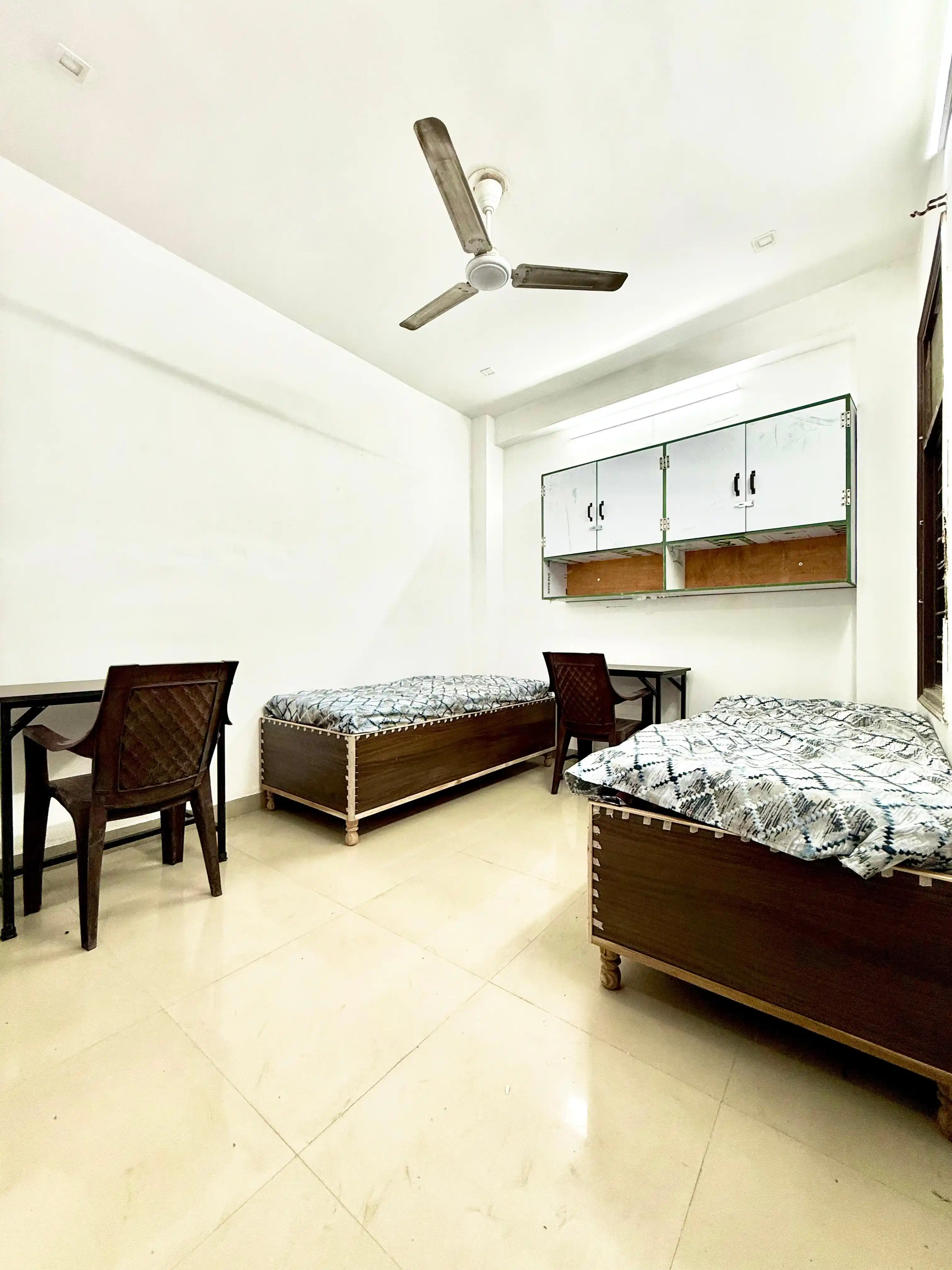 Livit Stays Platinum - Image 13