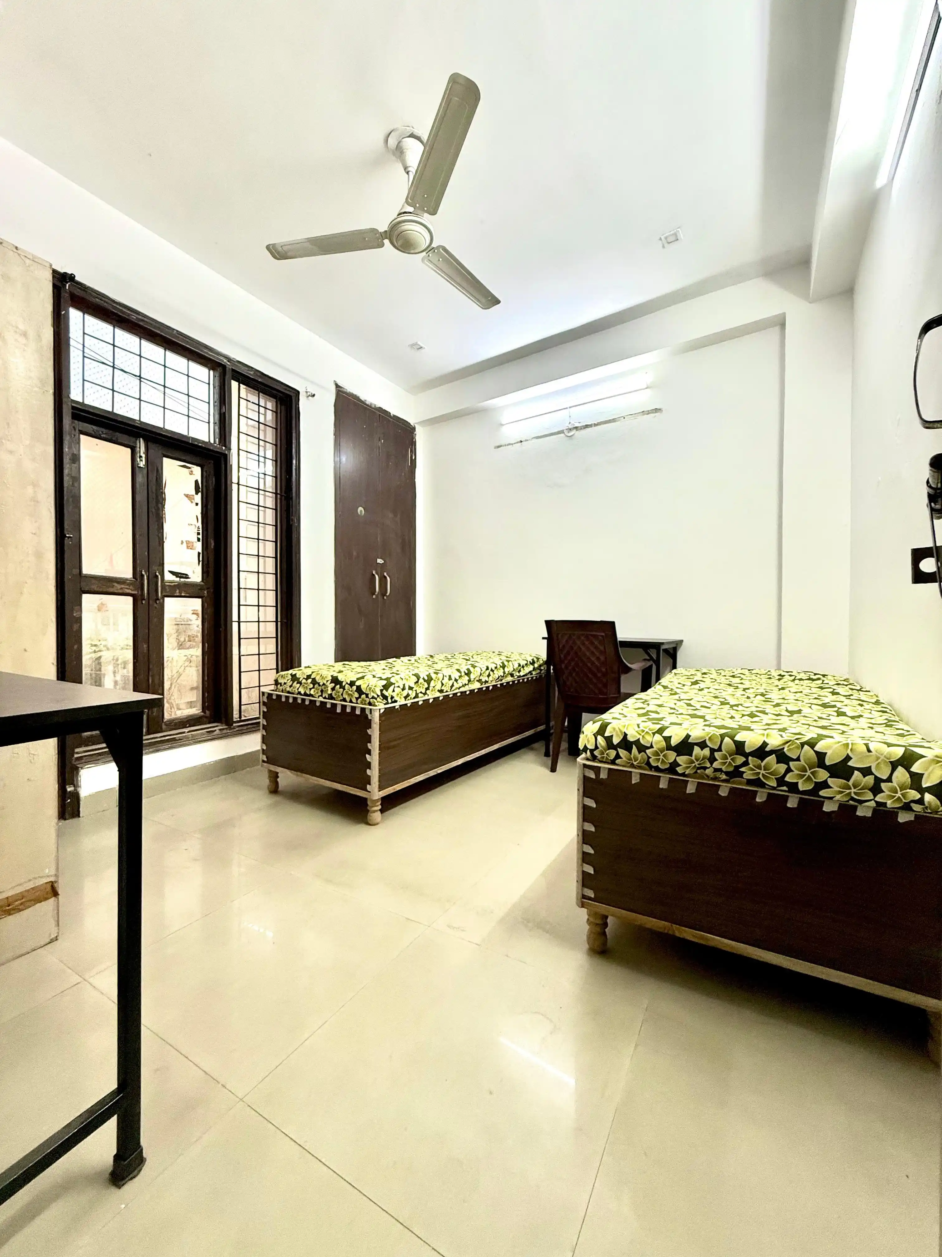 Livit Stays Platinum - Image 15