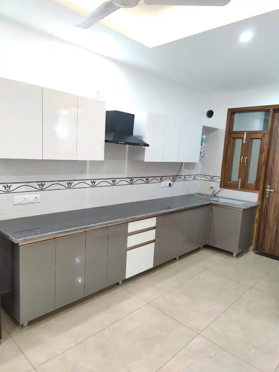 S2L 68 Photo 1 S2L 68 Photo 1