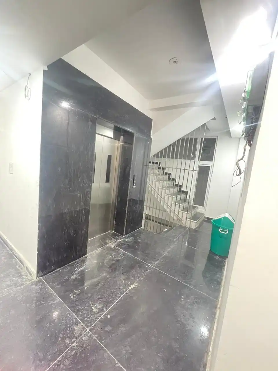 Flats On Rent 16P Sec 17A - Image 6