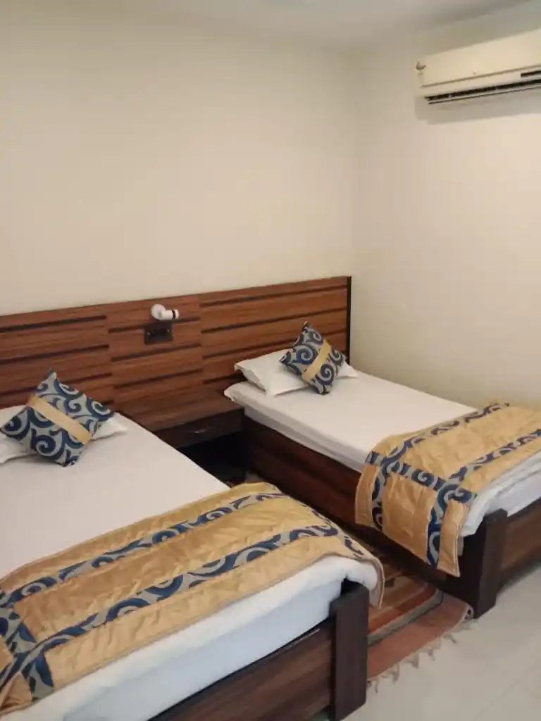 Ravindra Inn Pg Photo 1 Ravindra Inn Pg Photo 1