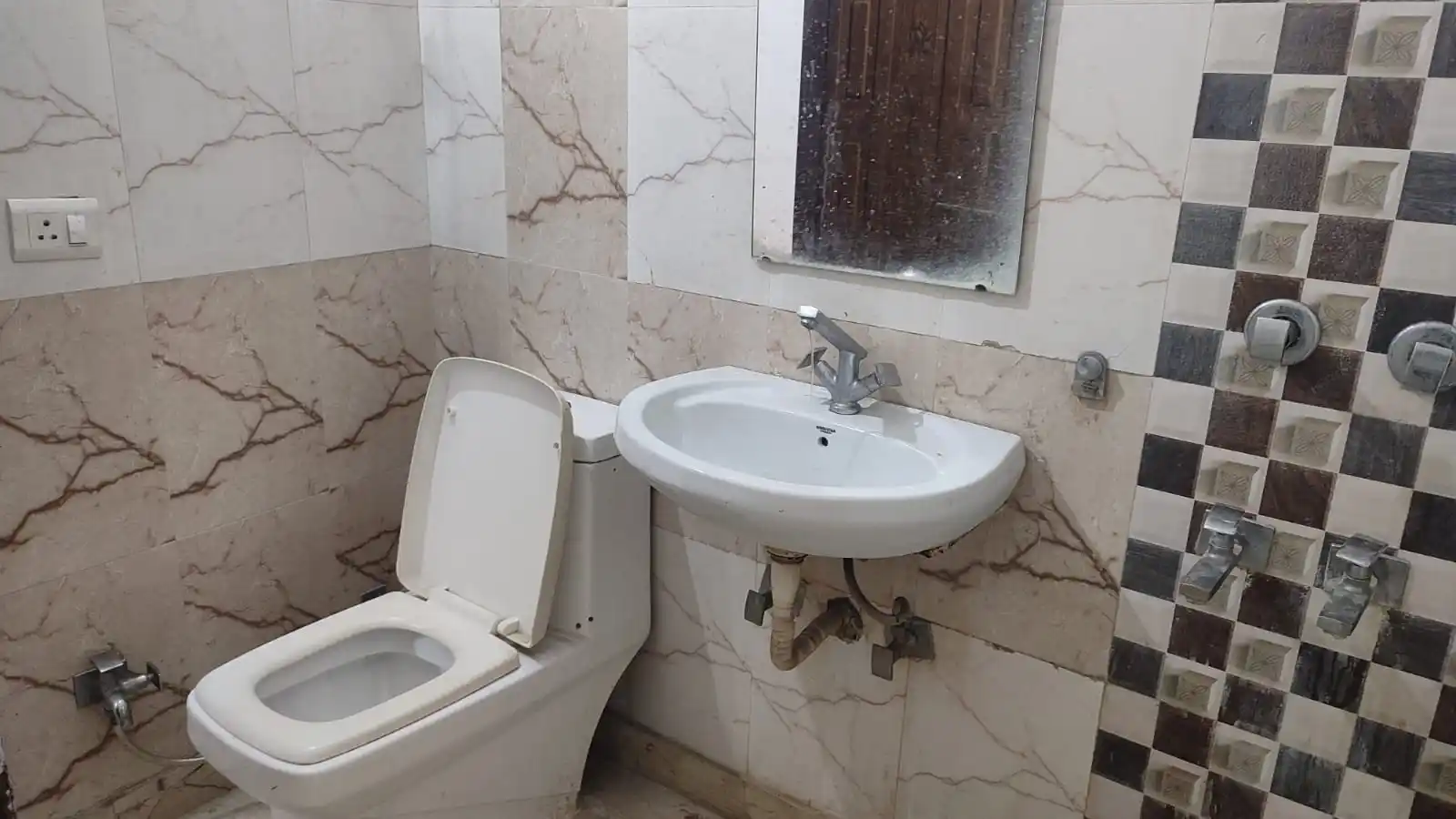 AHPL F Photo 6 AHPL F Photo 6