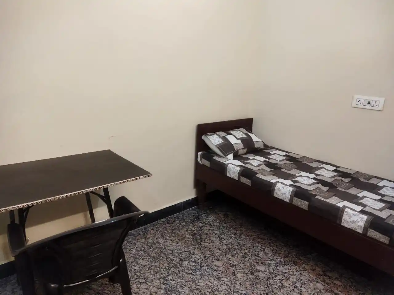 HL 06 Sec 130 Photo 2