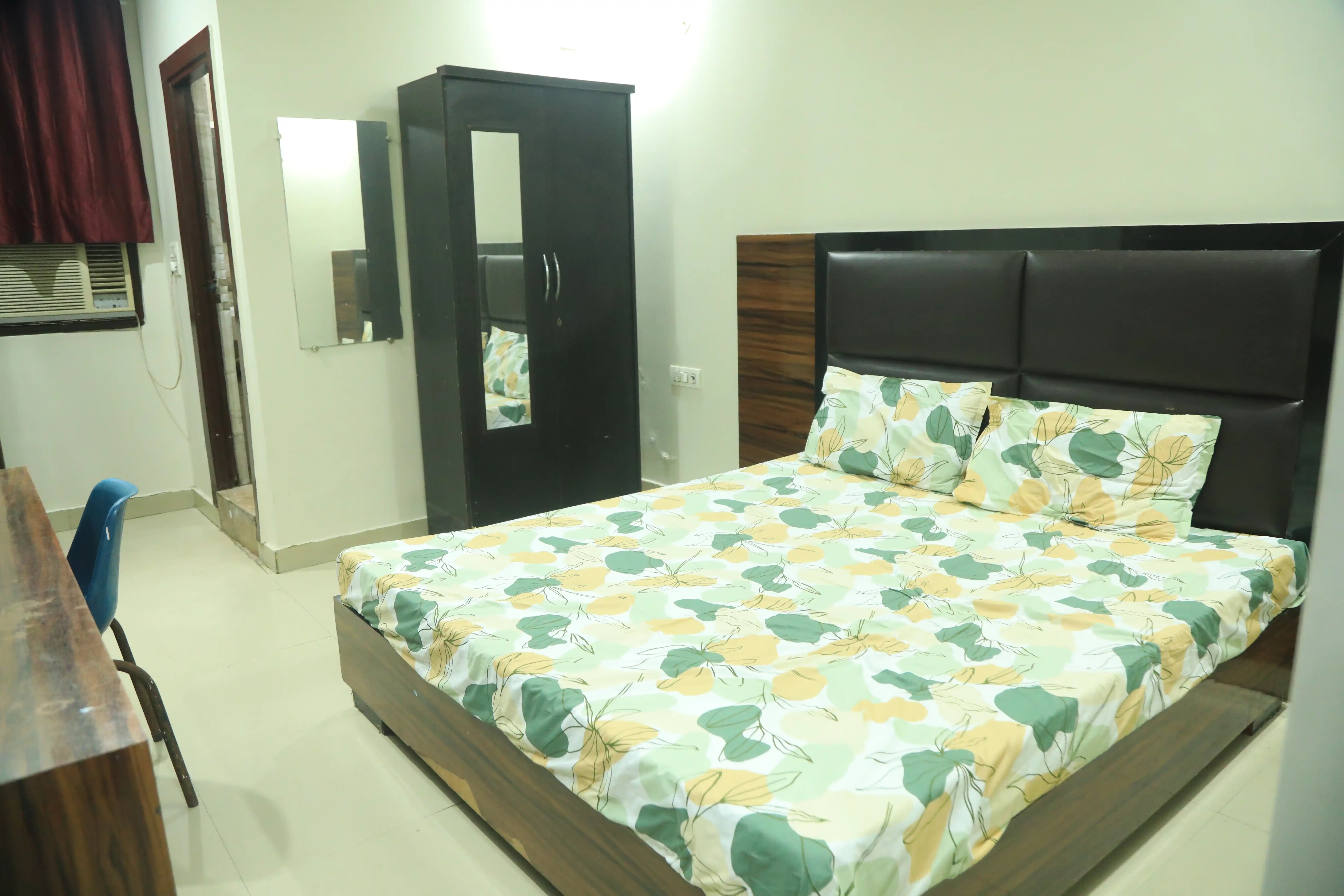 NB4 Shakti Hostal - Image 10