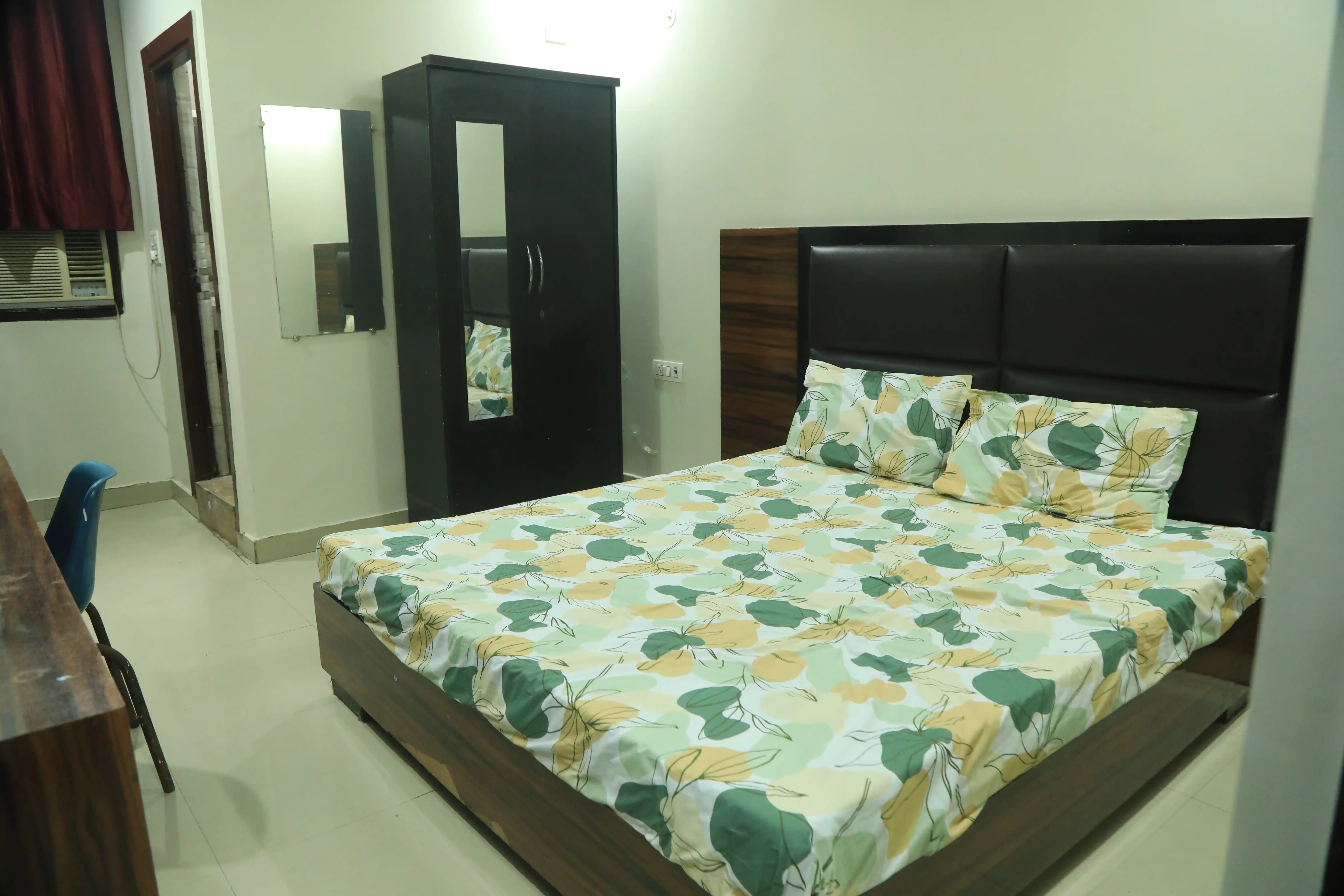 NB4 Shakti Hostal - Image 7