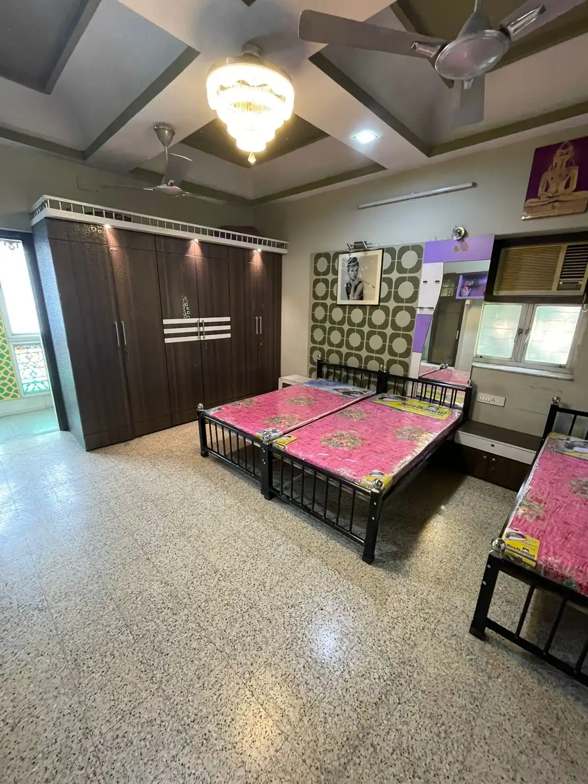 KOLIVING Elgin Girls Pg Photo 3