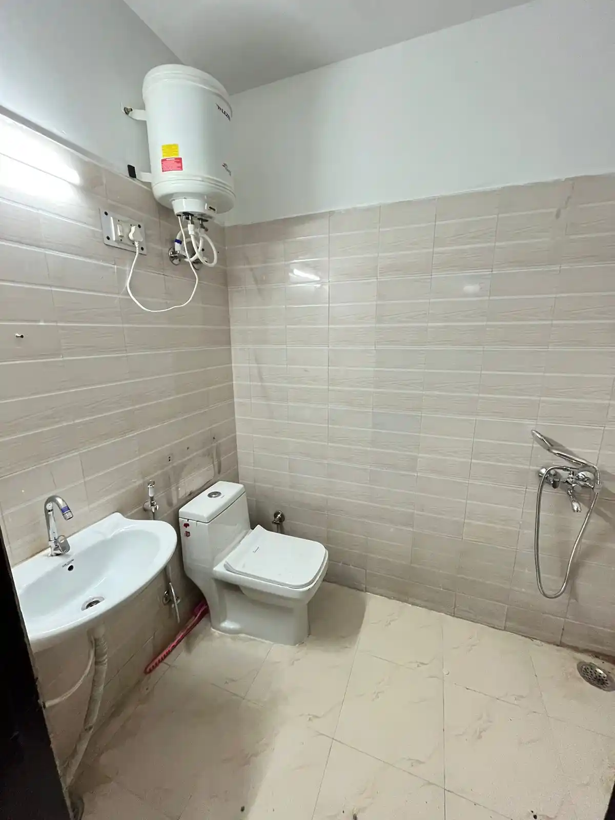 VD HOMES Photo 1