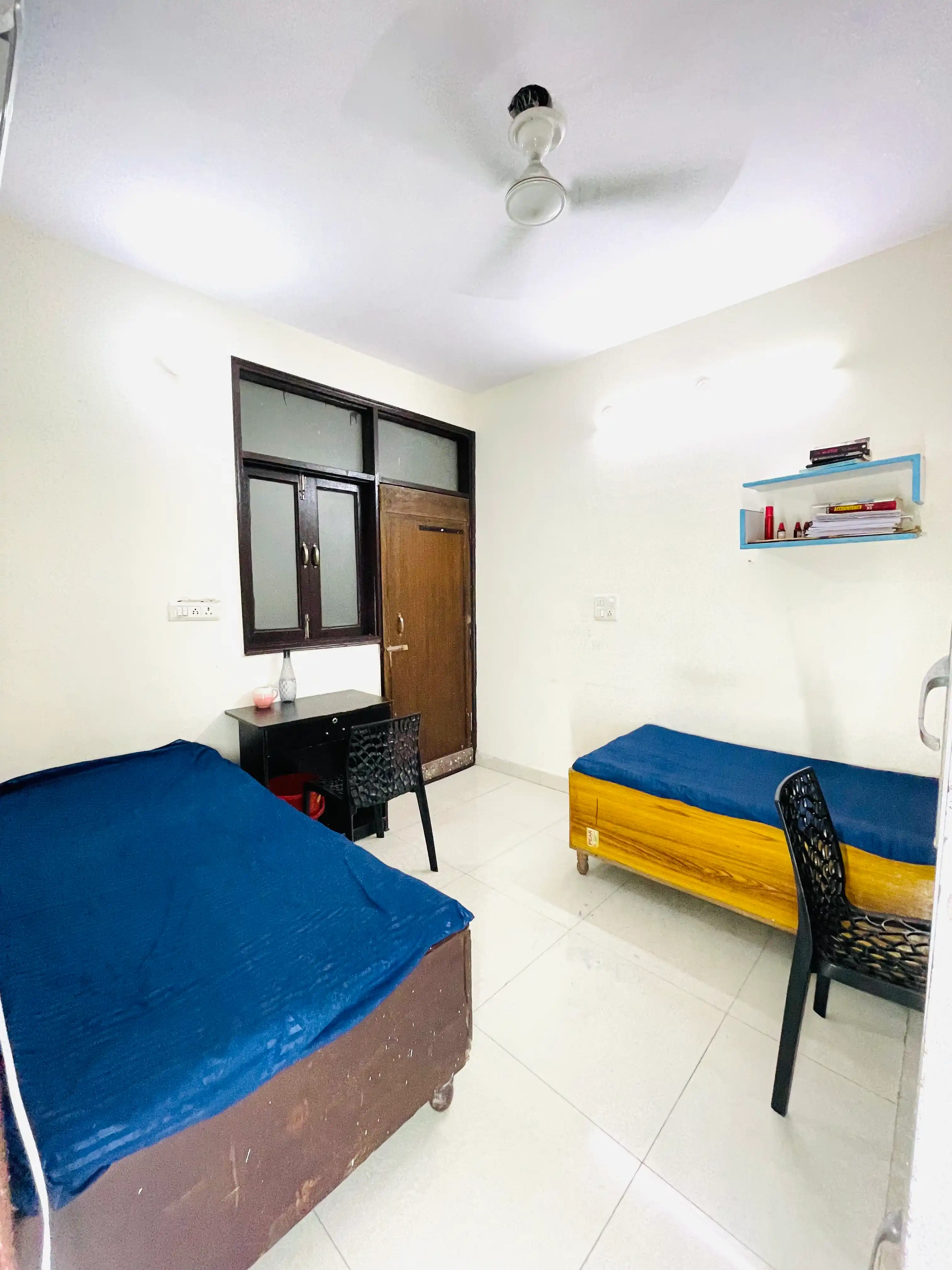 DU Nest 215 Photo 2 DU Nest 215 Photo 2