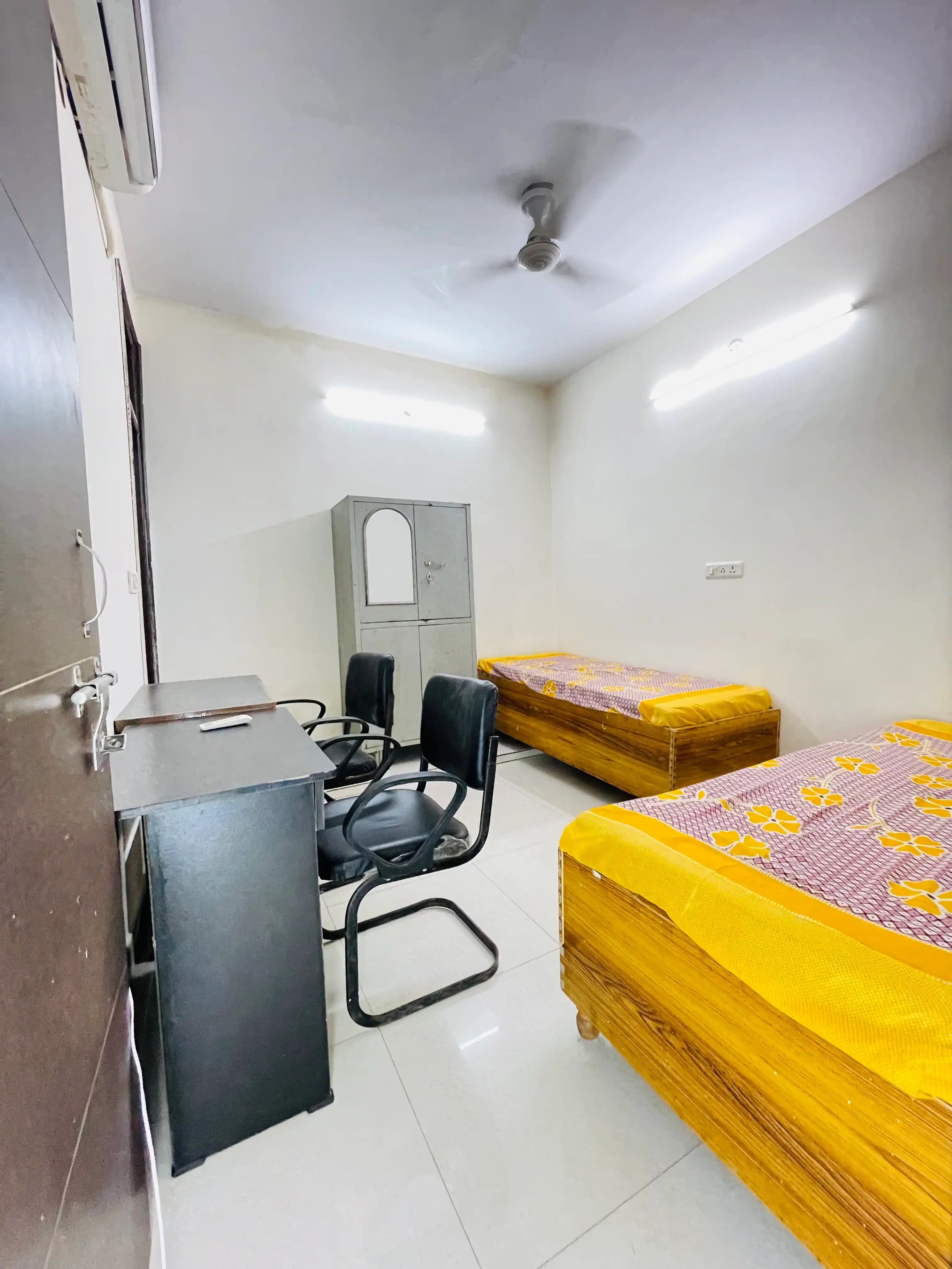 DU Nest 215 Photo 1 DU Nest 215 Photo 1