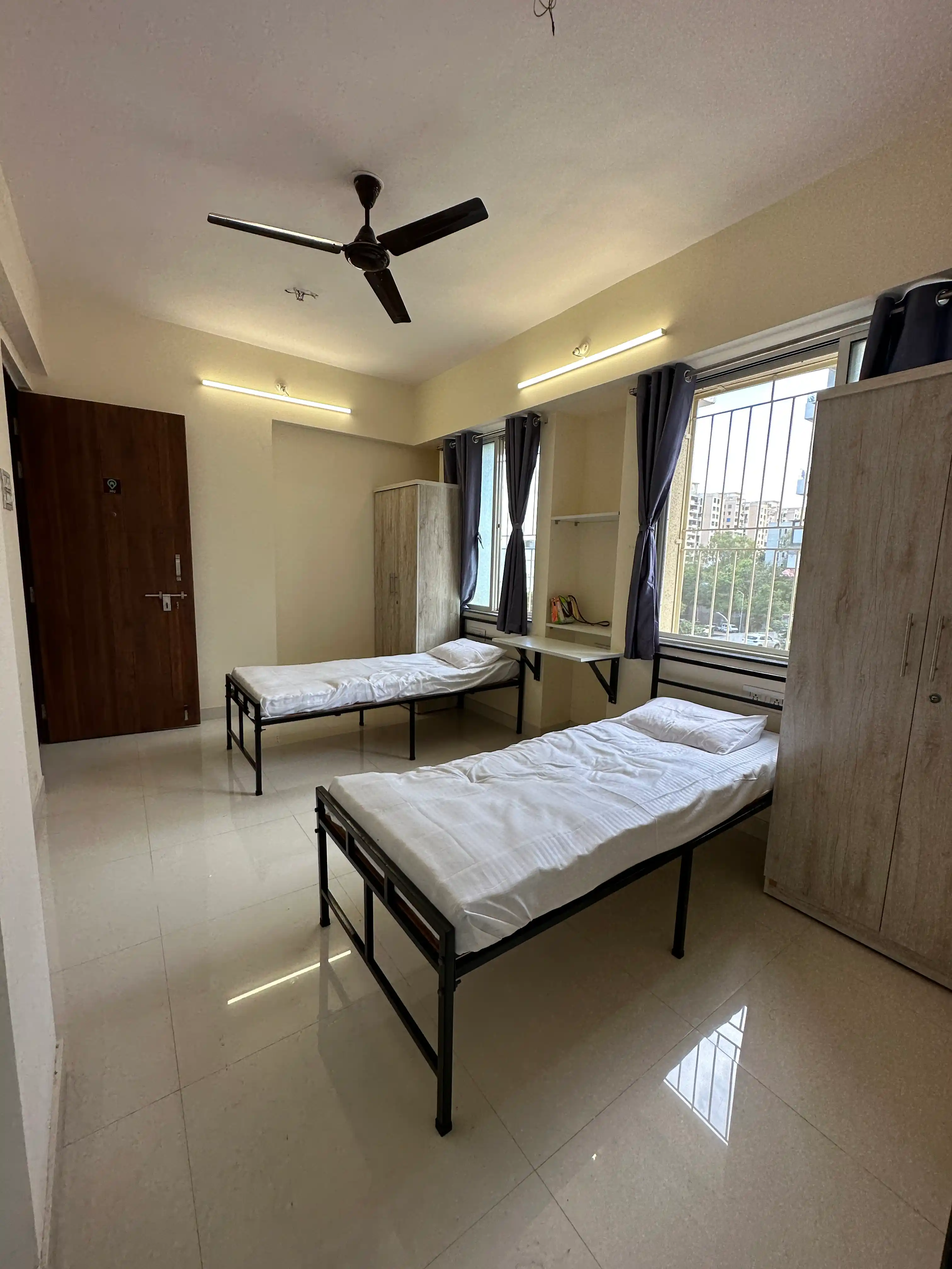 Homies' Living Sapphire (Kondhwa) - Image 15