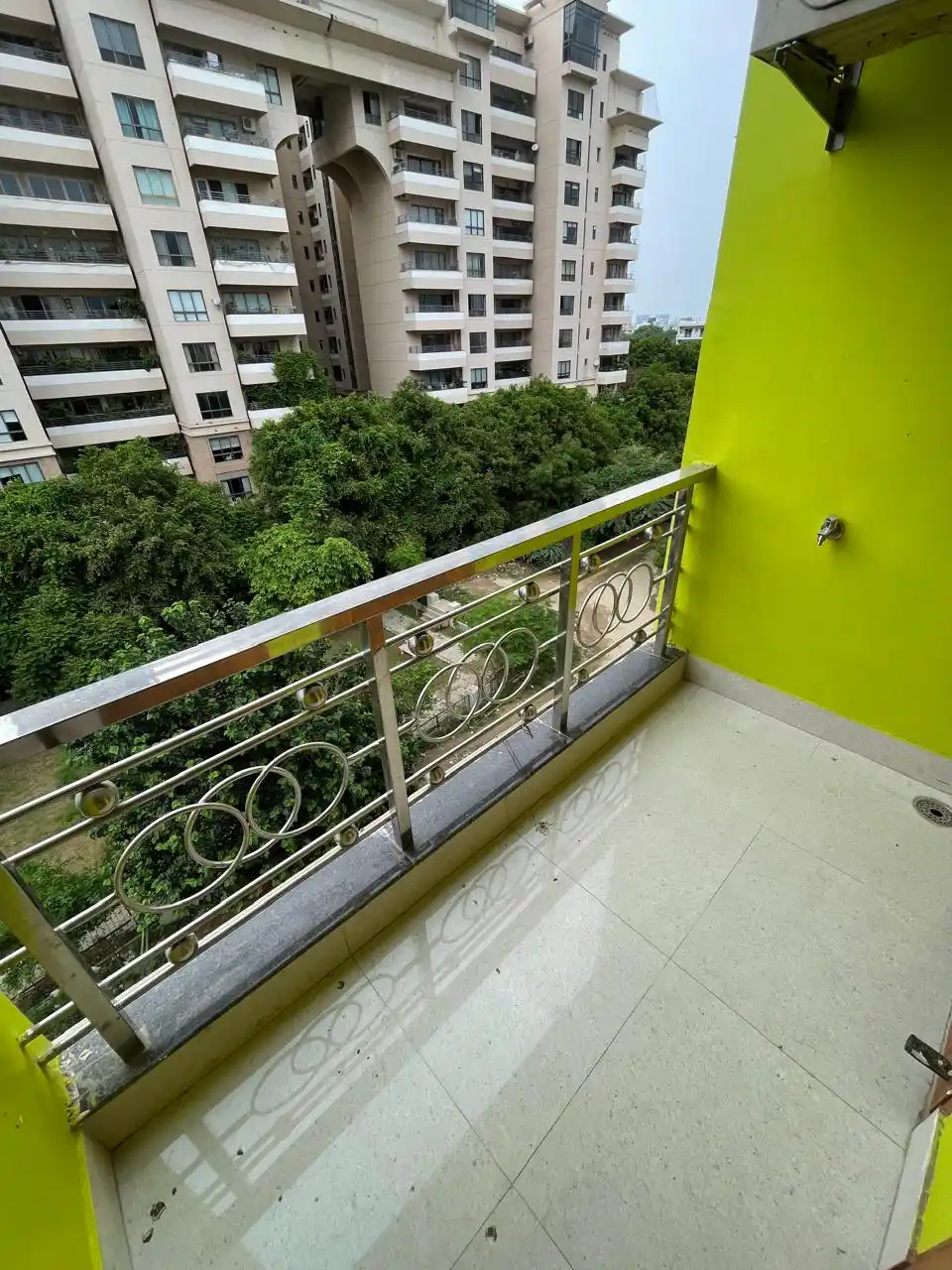 Flats On Rent 237 Sec 42 - Image 14