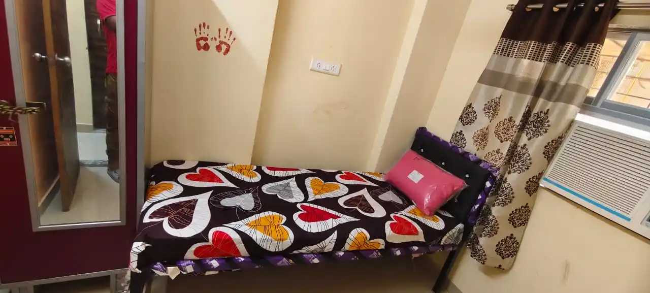 COZY CORNER - Image 7