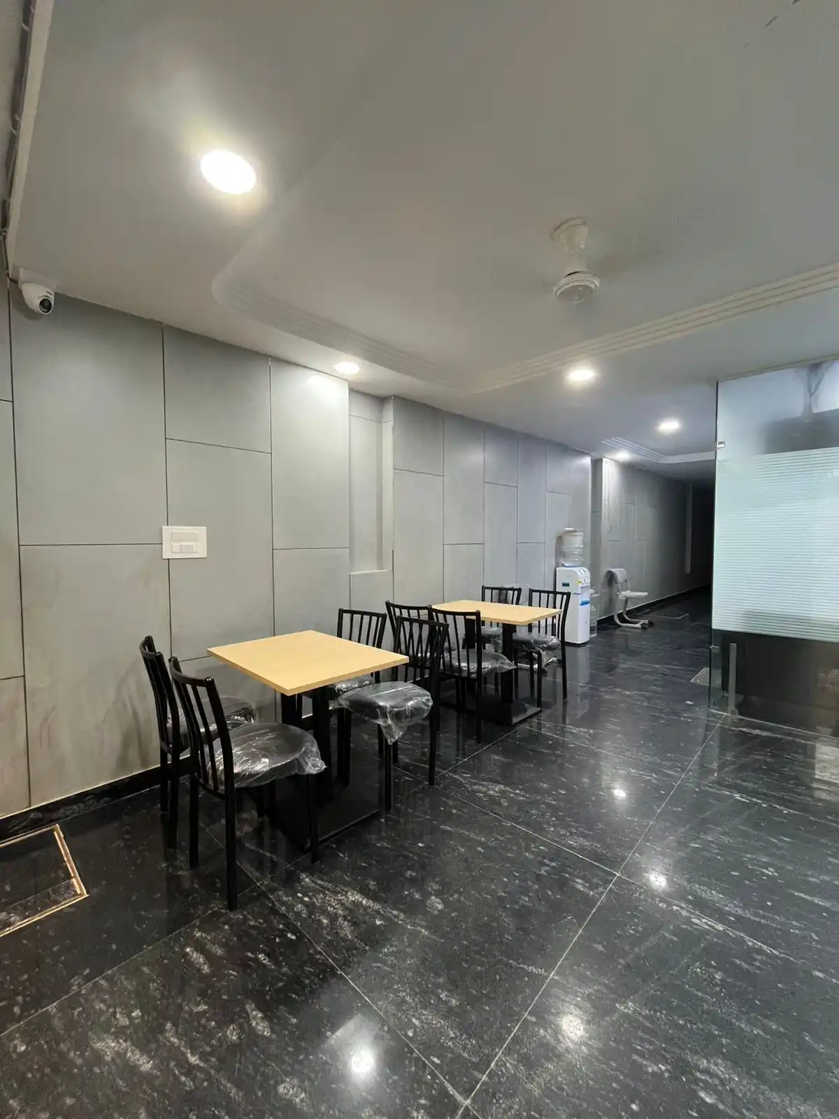 D16 - Image 3
