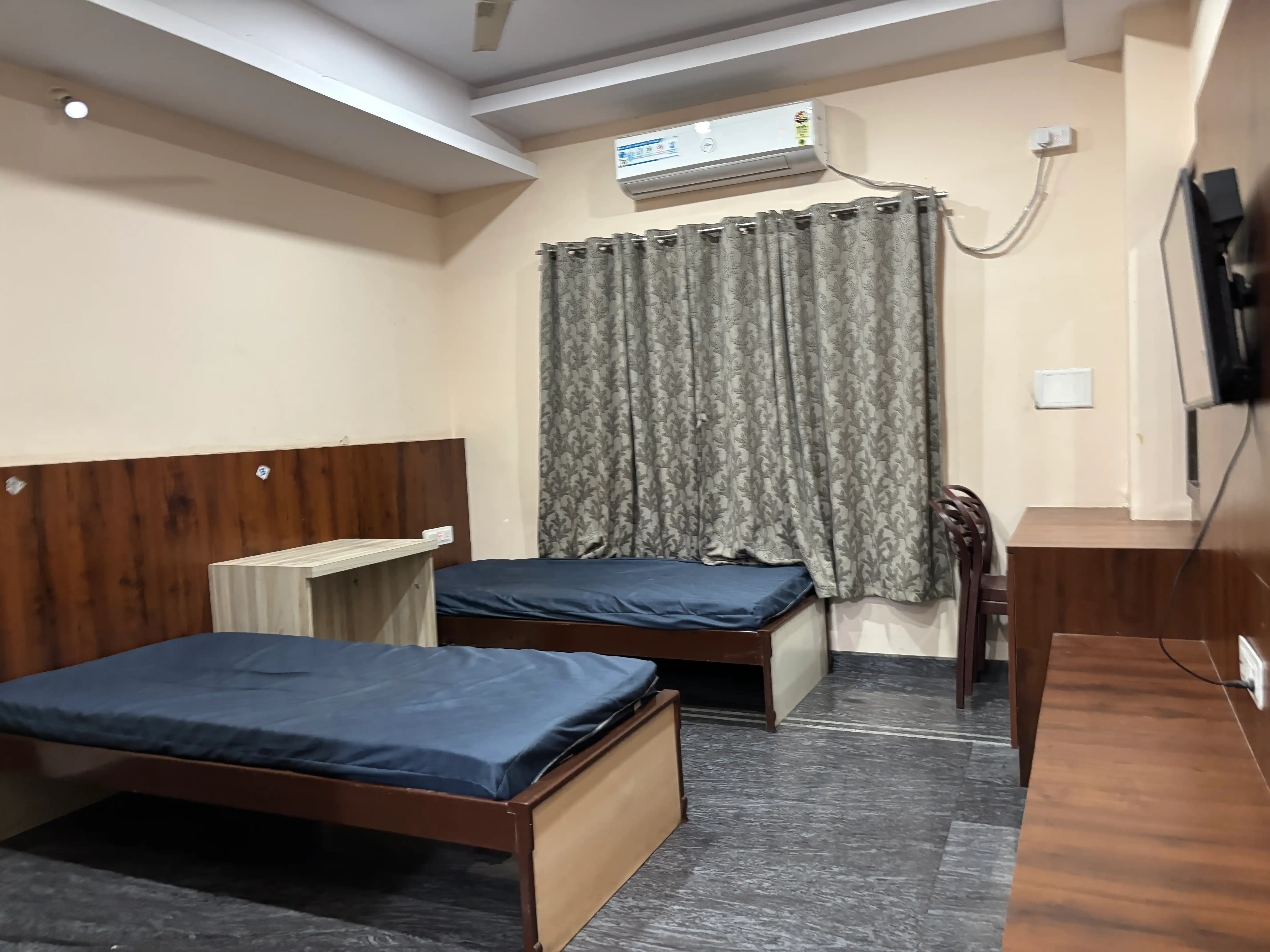 Raj Inn Photo 3 Raj Inn Photo 3