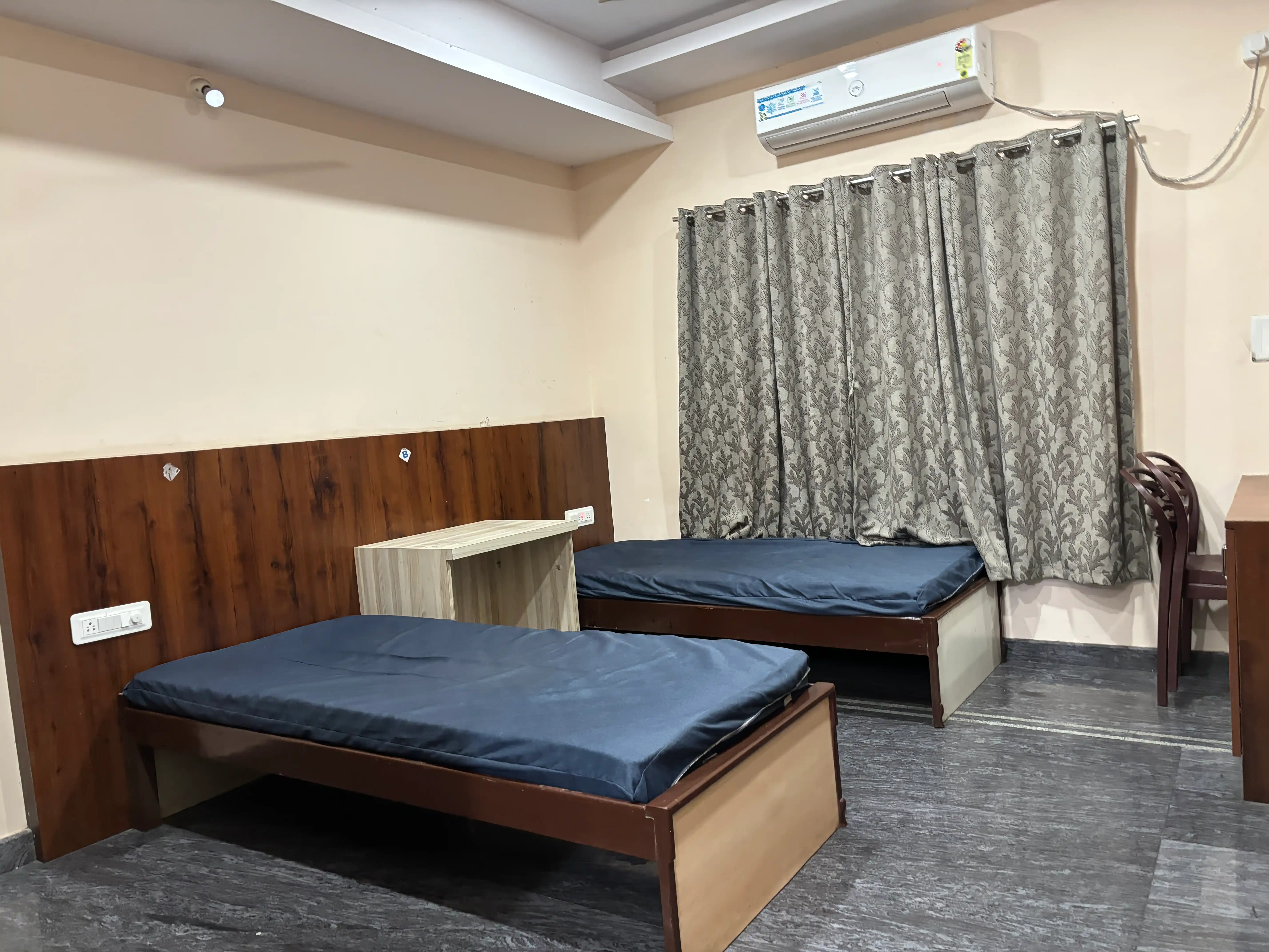 Raj Inn Photo 4 Raj Inn Photo 4