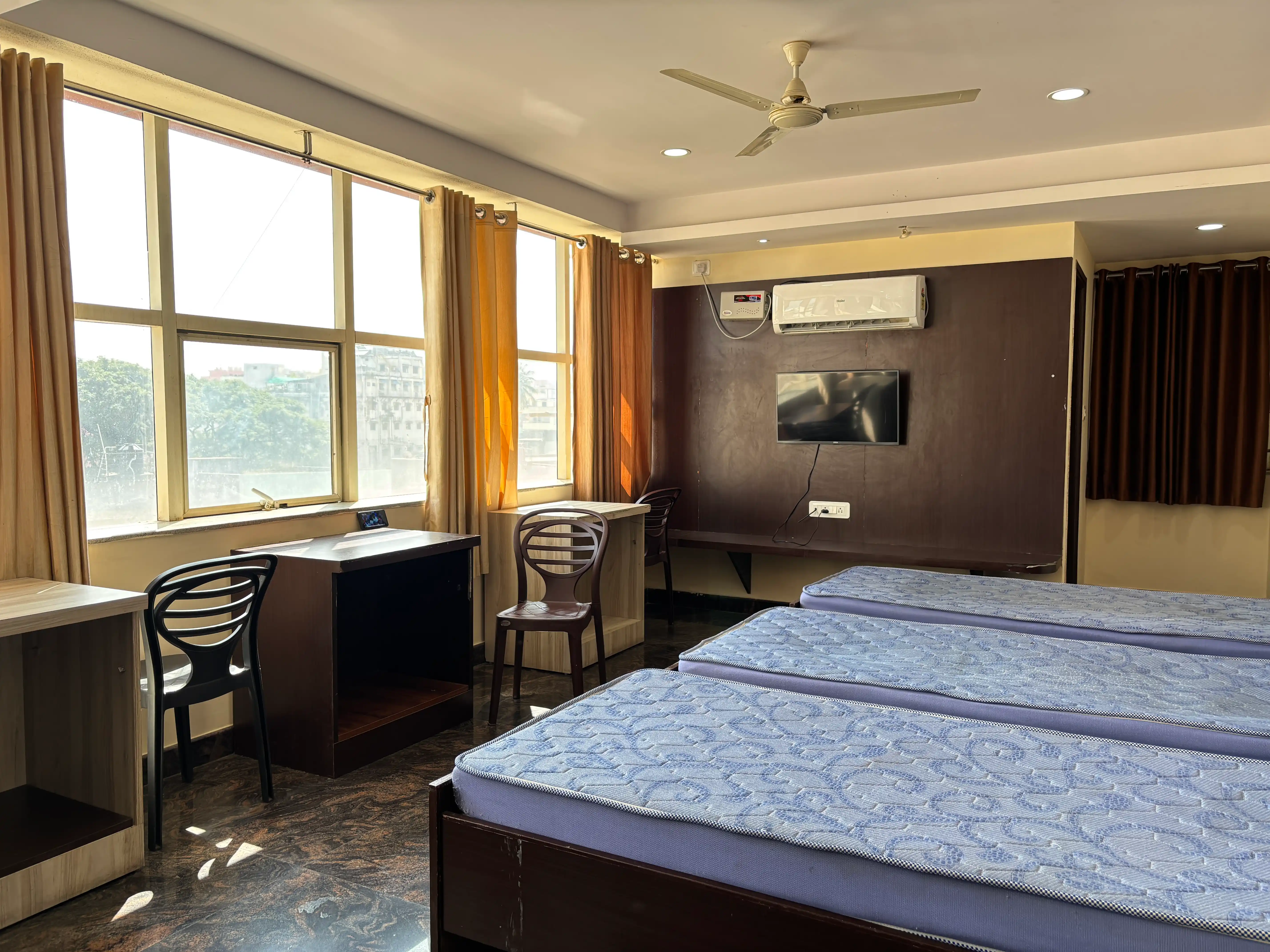 Raj Inn Photo 6 Raj Inn Photo 6