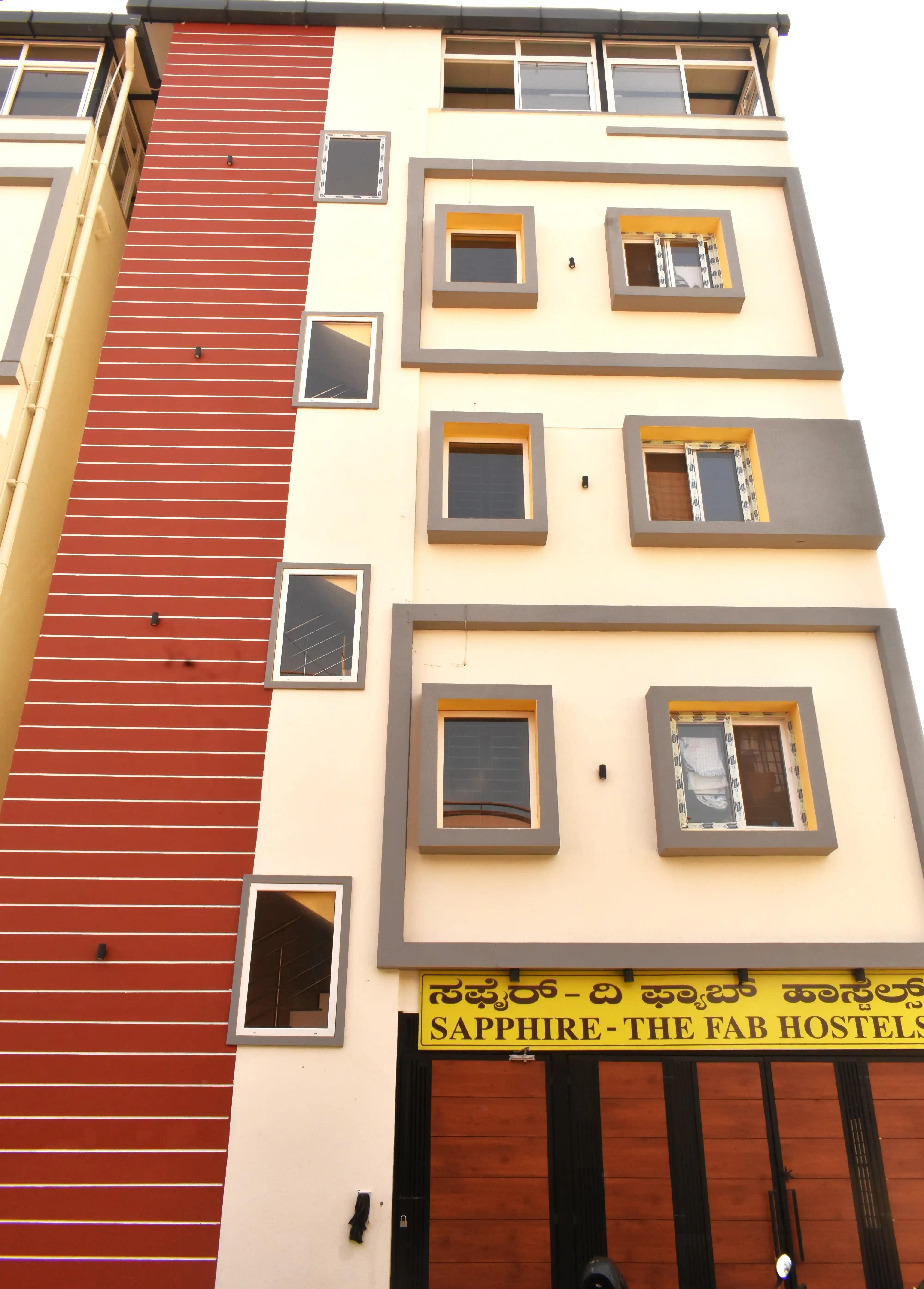 Sapphire Photo 1