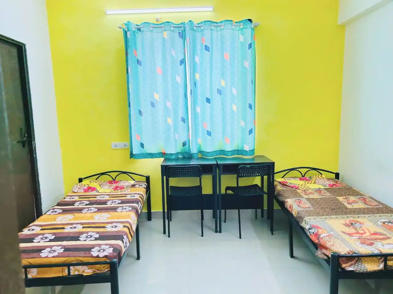 Crystal Living  Photo 2