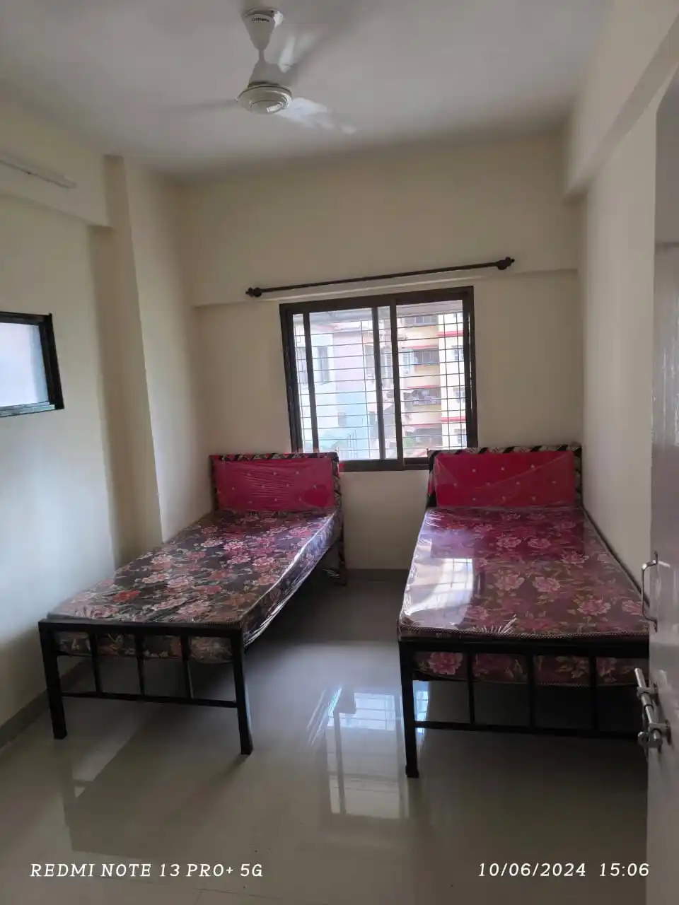 Lake Height 604 Photo 3