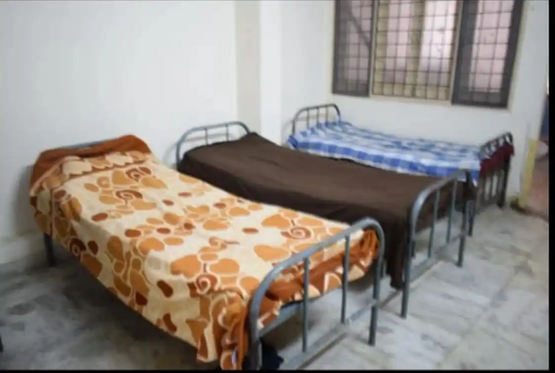 BVR GIRLS HOSTEL AND PG 1.0 Photo 3